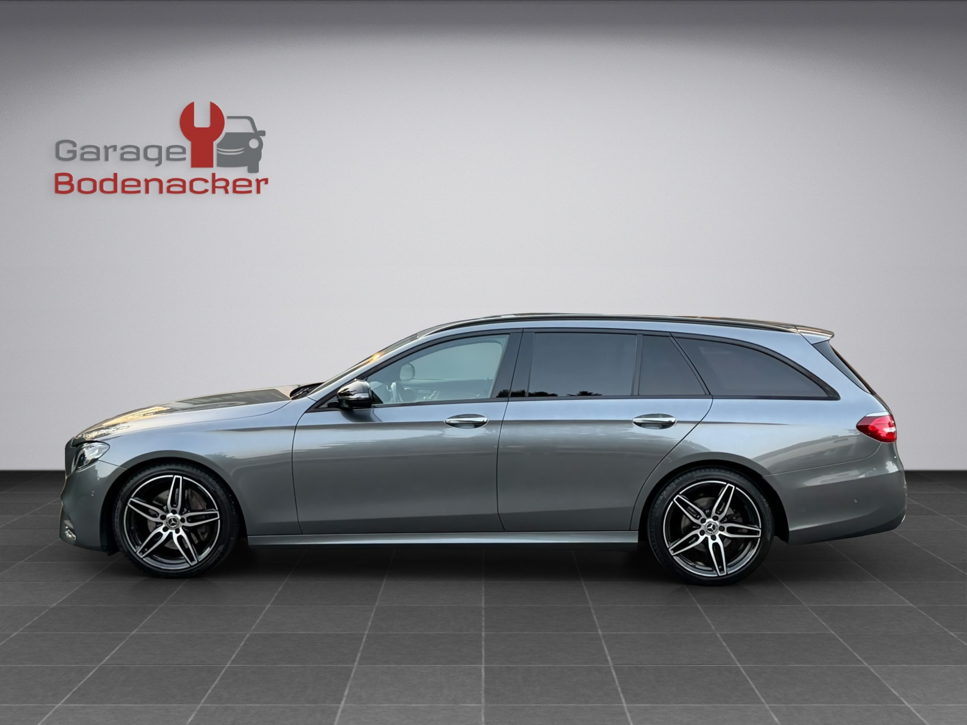 MERCEDES-BENZ E 200 d AMG Line 9G-Tronic * Night-Paket *-image-2