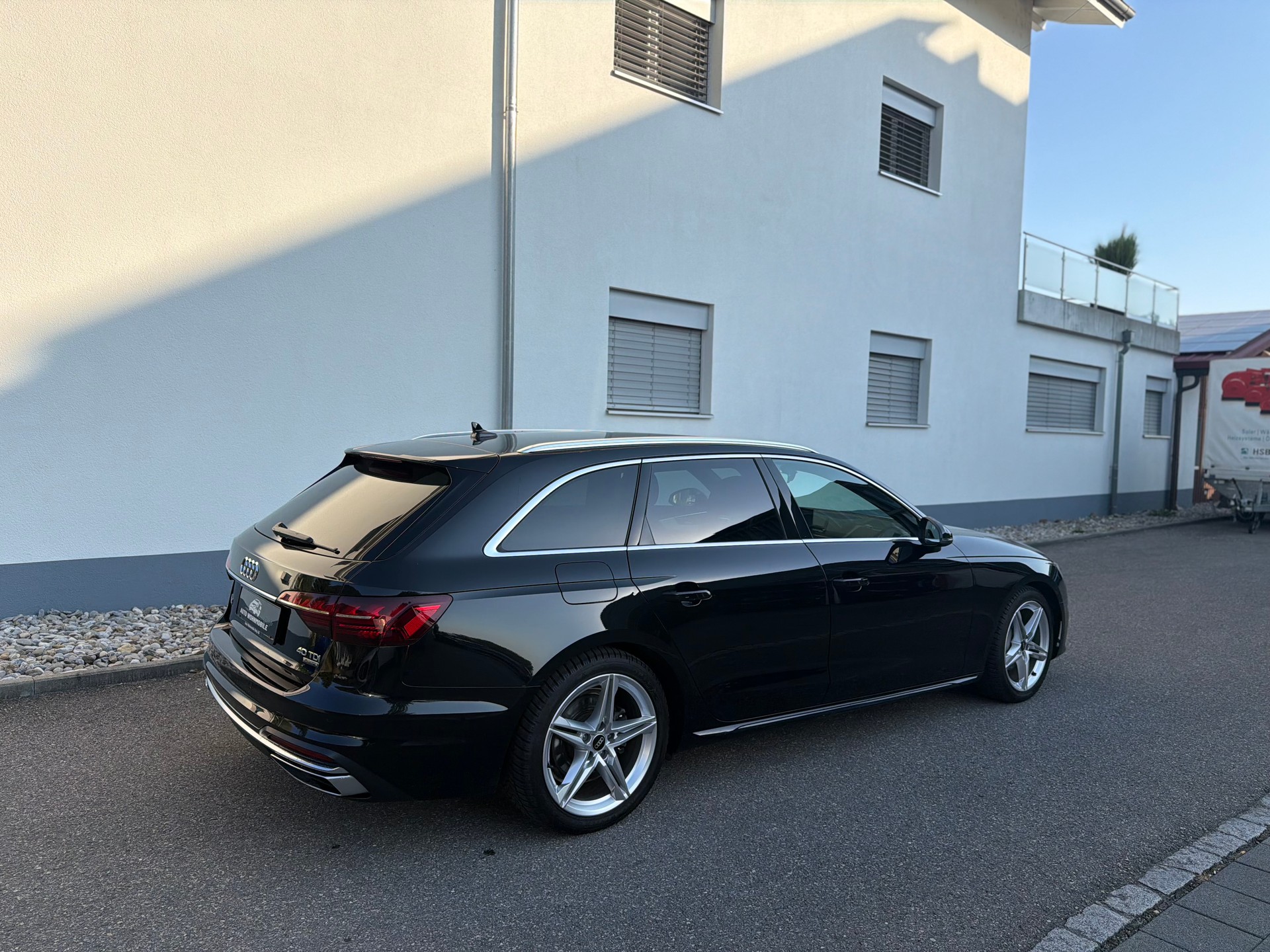 AUDI A4 Avant 40 TDI advanced quattro S-tronic-image-5