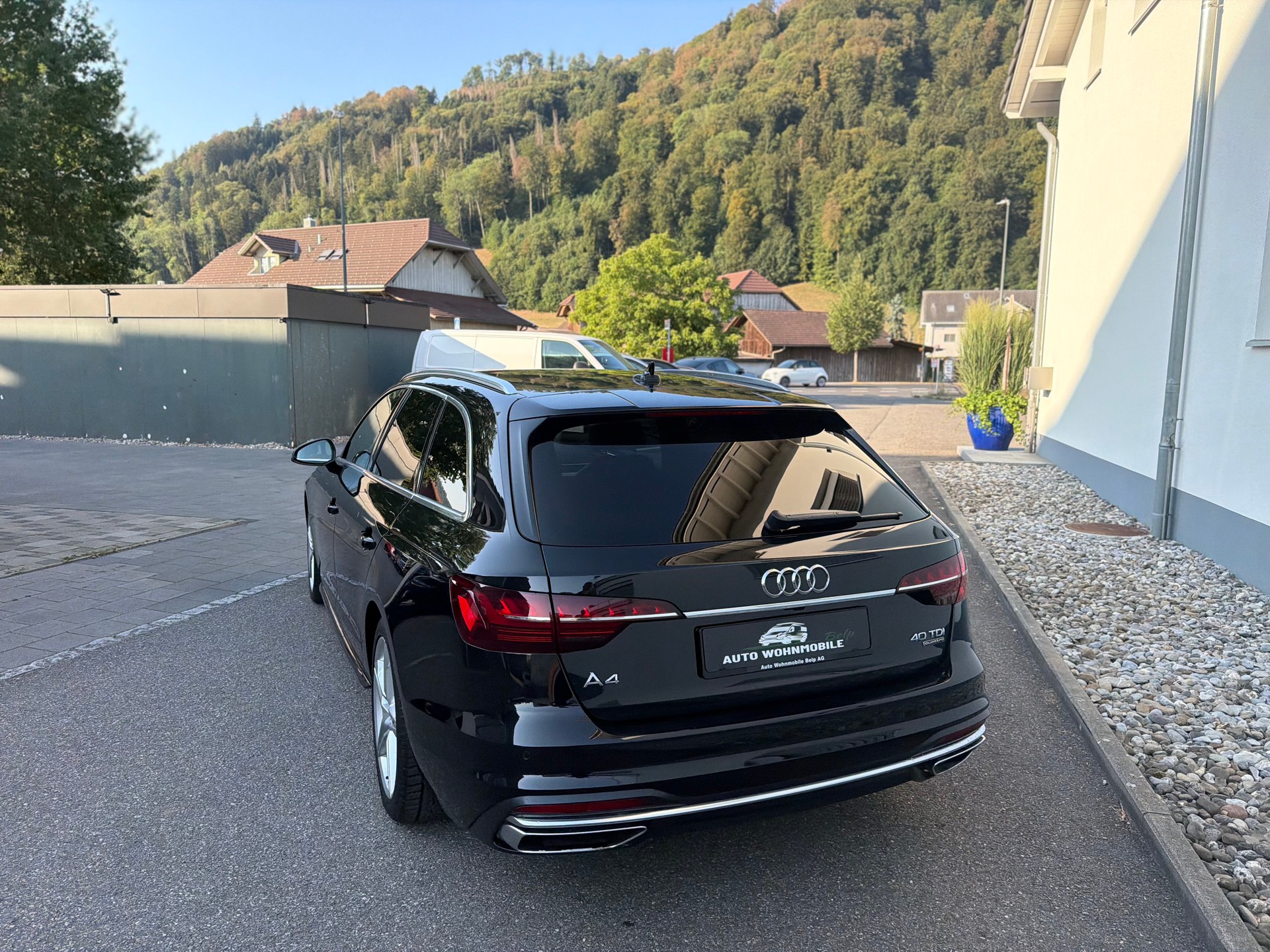 AUDI A4 Avant 40 TDI advanced quattro S-tronic-image-14