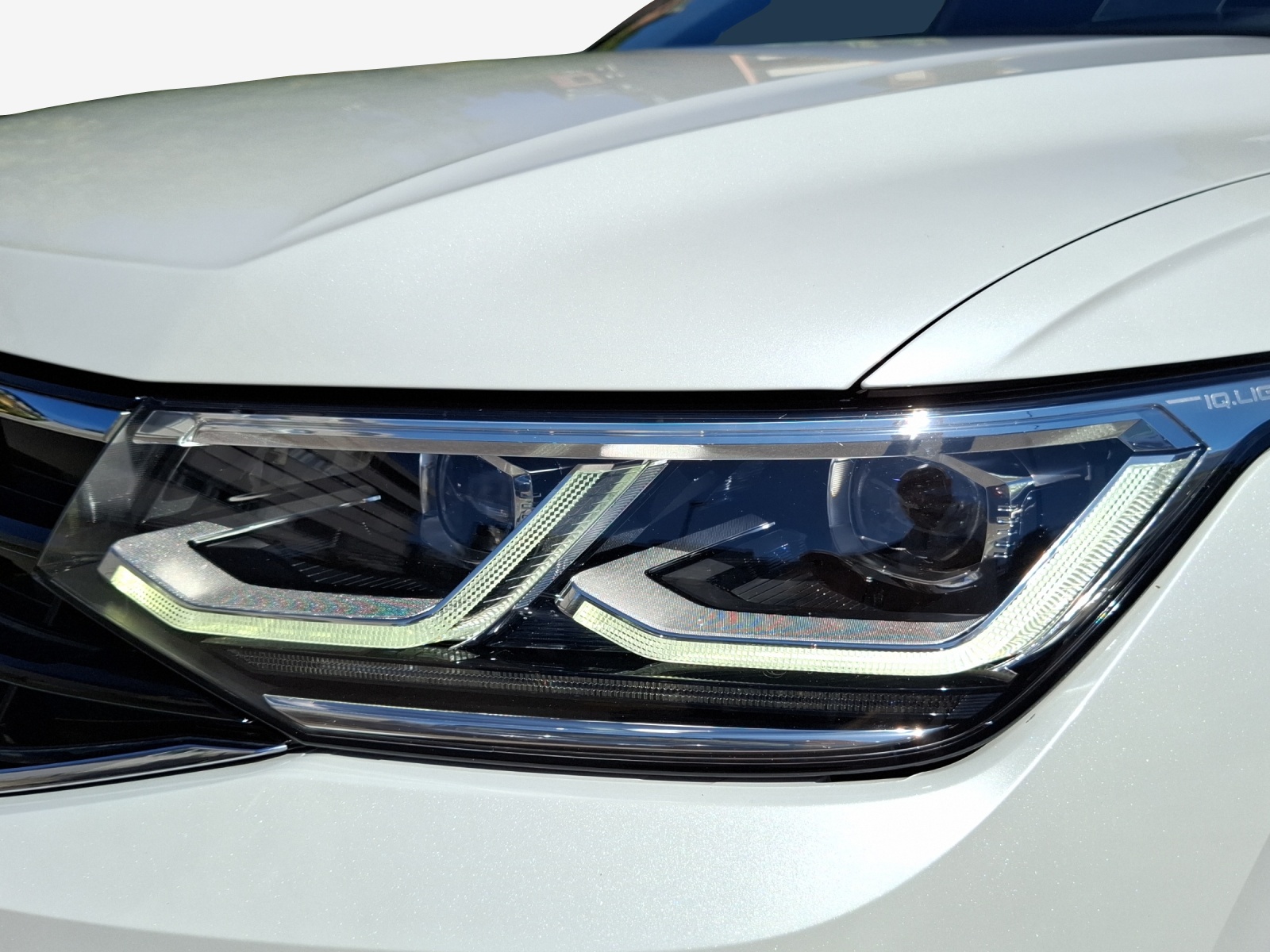 VW Tiguan 2.0TSI R-Line 4Motion DSG-image-15