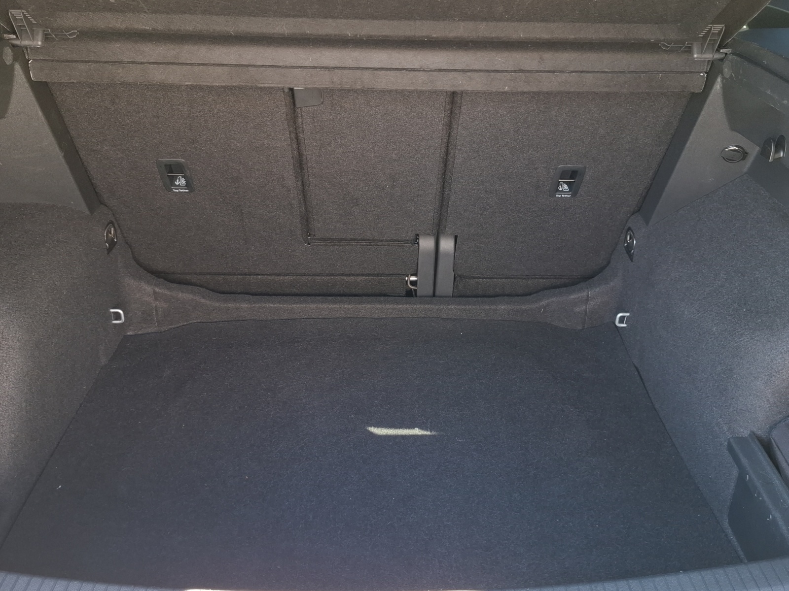 VW Tiguan 2.0TSI R-Line 4Motion DSG-image-12