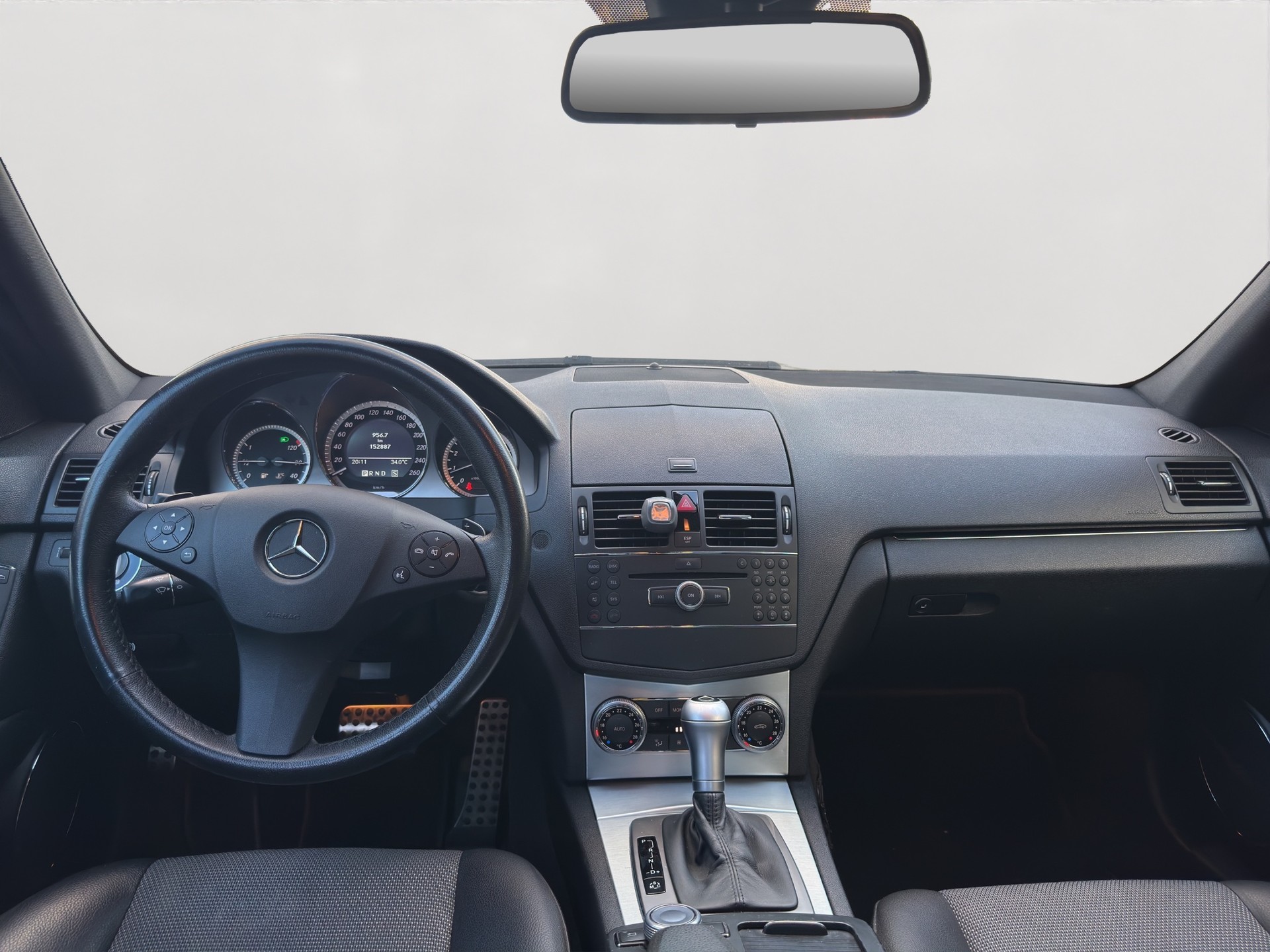 MERCEDES-BENZ C 180 Kompressor AMG Line White Star Automatik-image-10