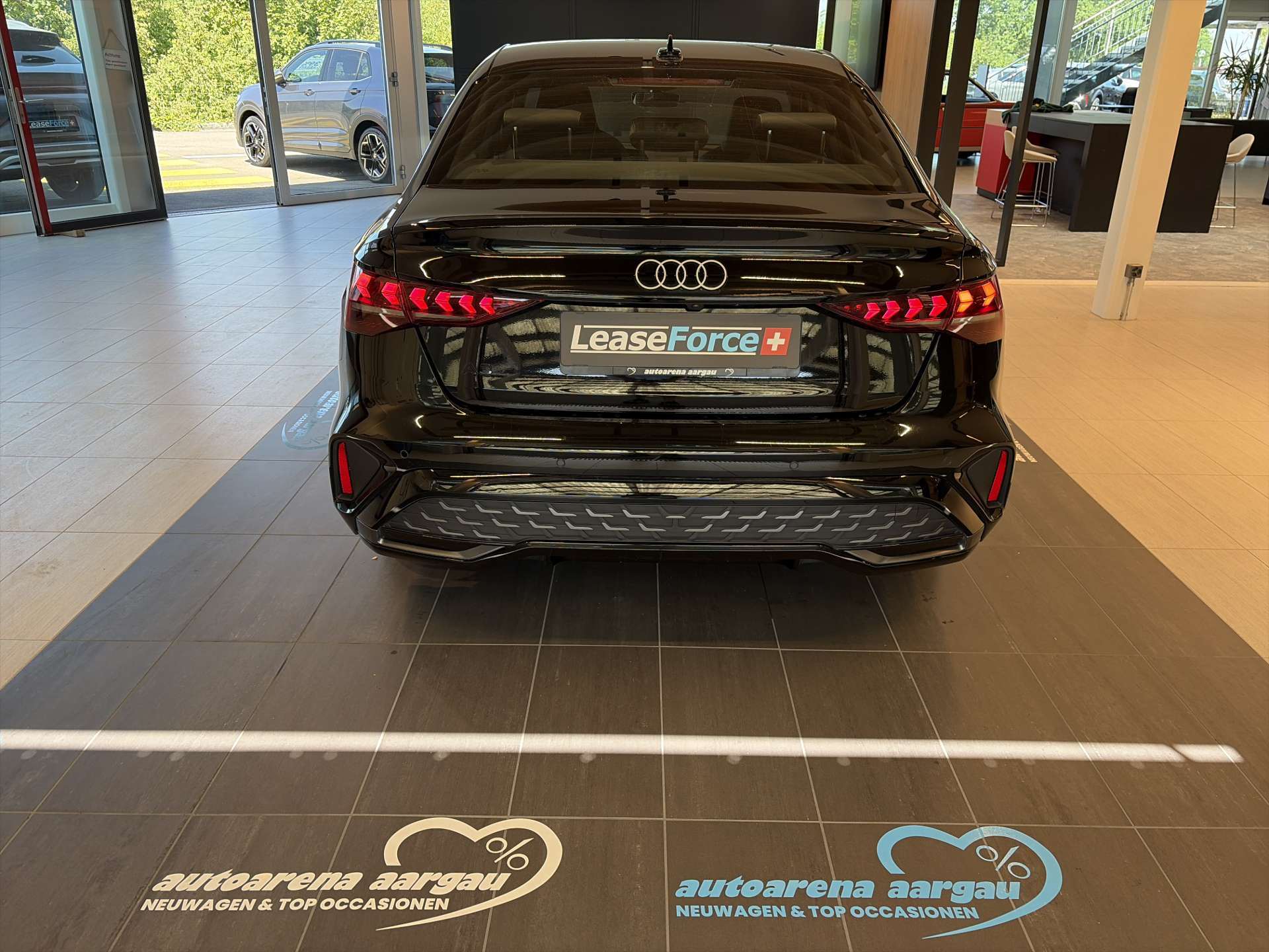 AUDI A3 Limousine 35 TFSi S-Line S-Tronic Automat-image-12