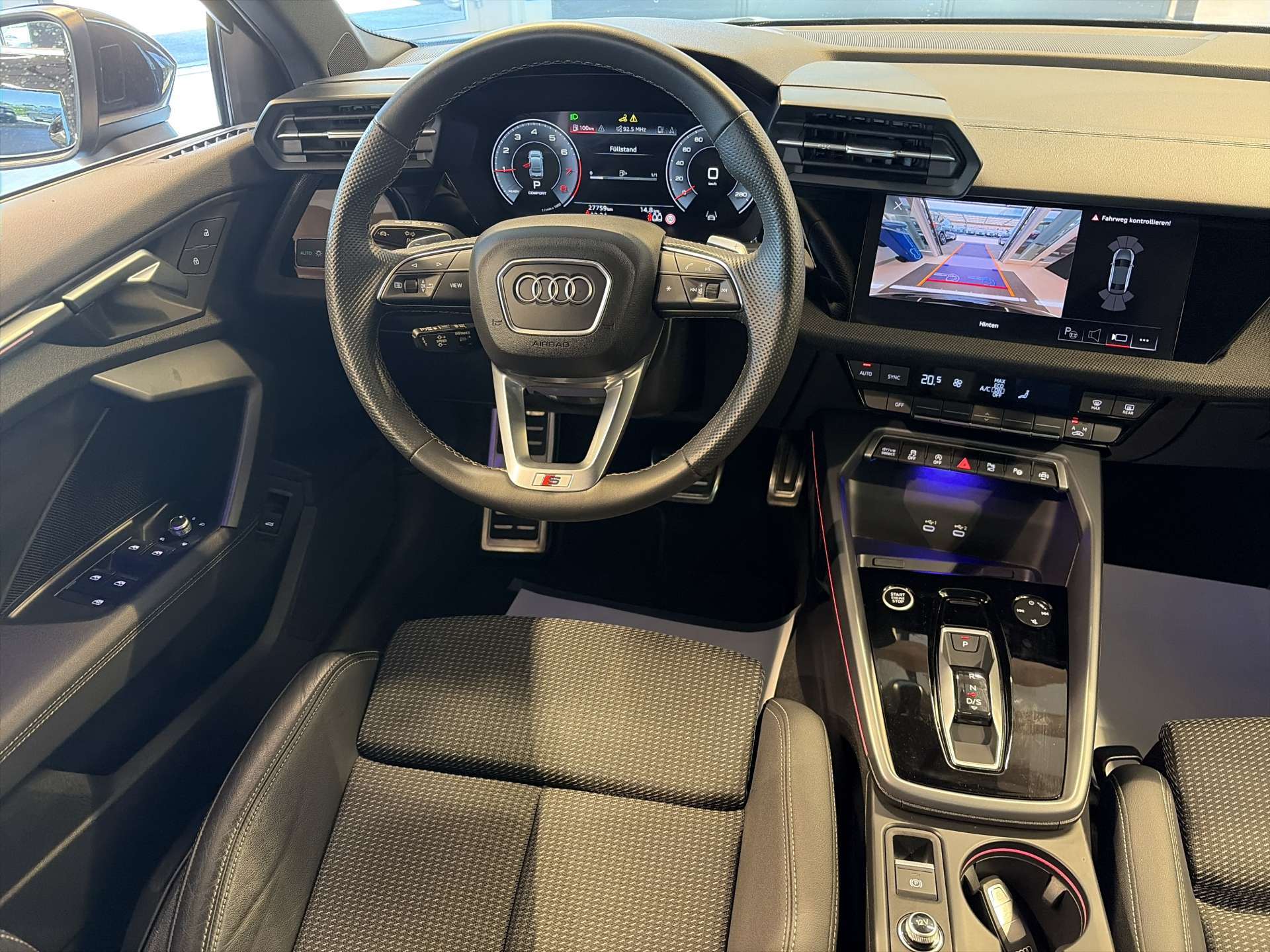 AUDI A3 Limousine 35 TFSi S-Line S-Tronic Automat-image-4