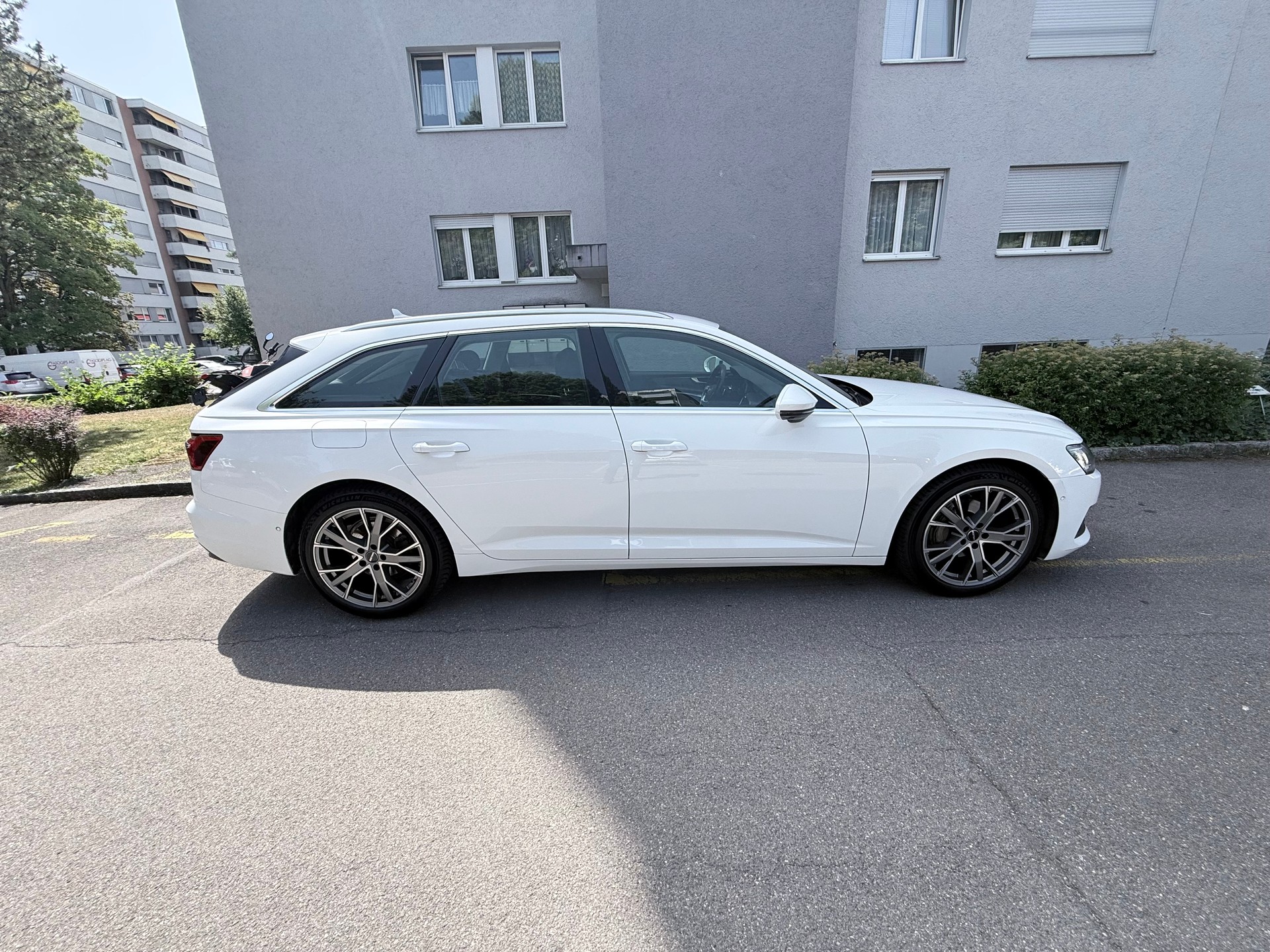 AUDI 2.0 40 TDI Sport Attraction quattro S-Tronic-image-2