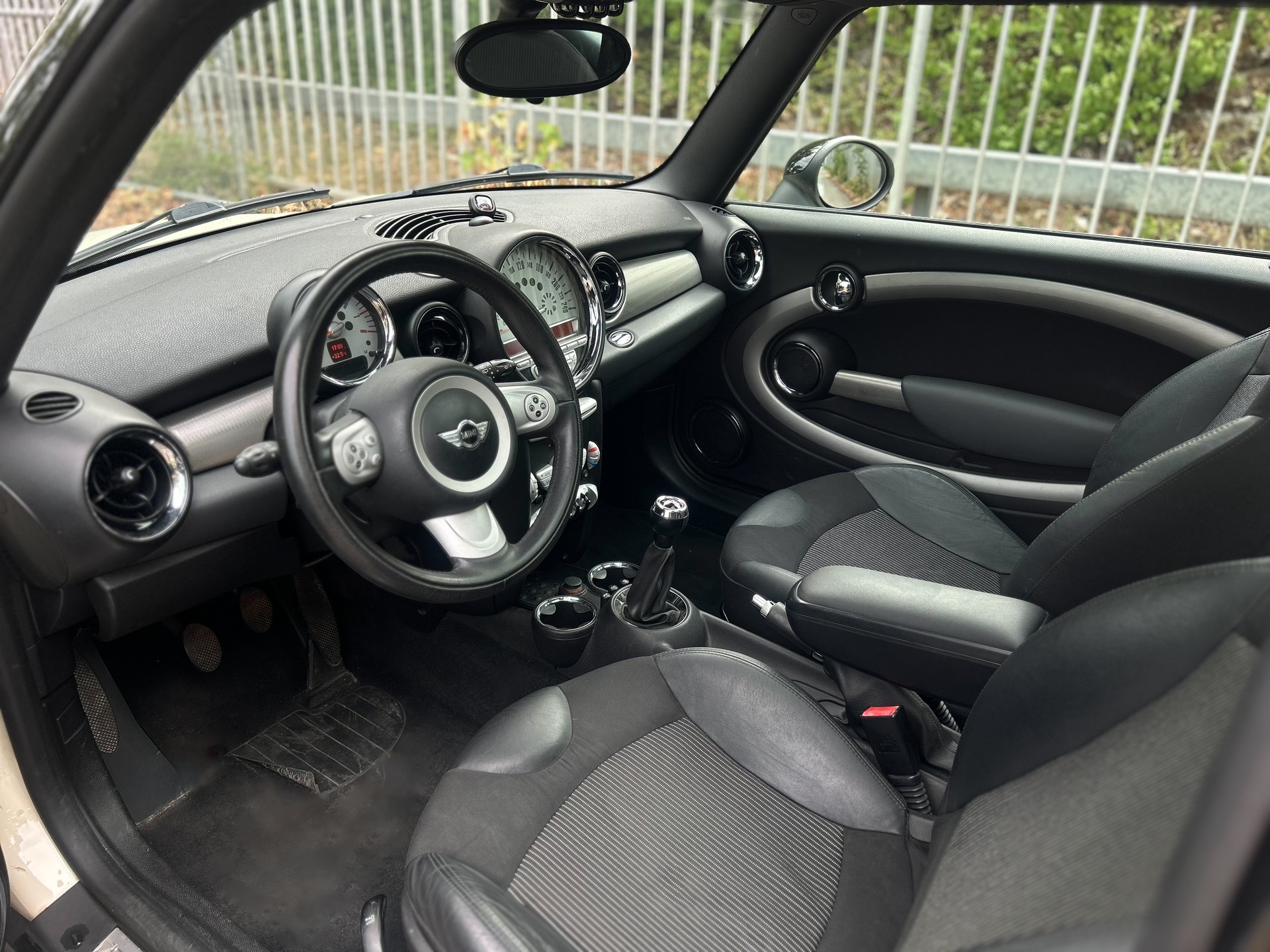 MINI Clubman Cooper-image-13
