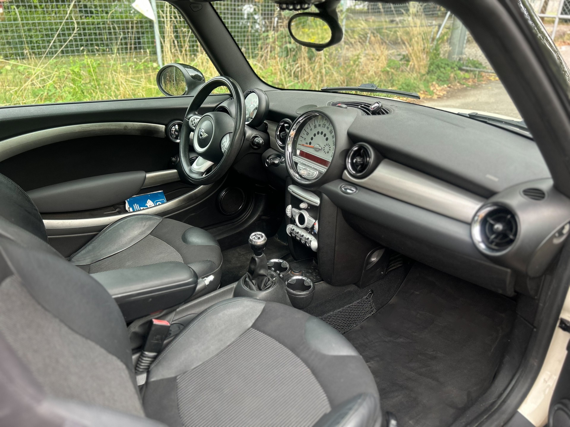 MINI Clubman Cooper-image-12