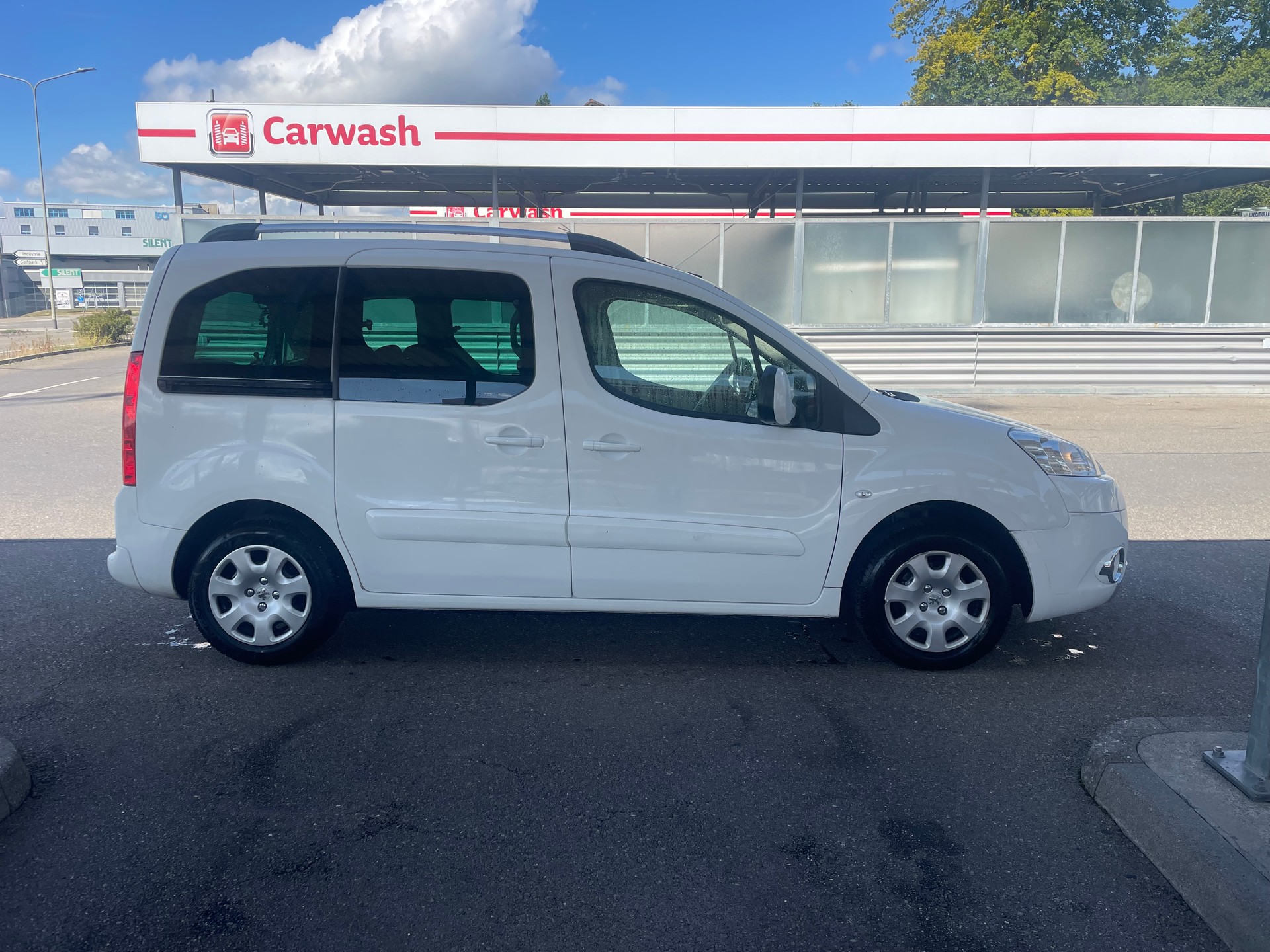 PEUGEOT Partner 1.6 Trendy Clim (Pack)-image-2
