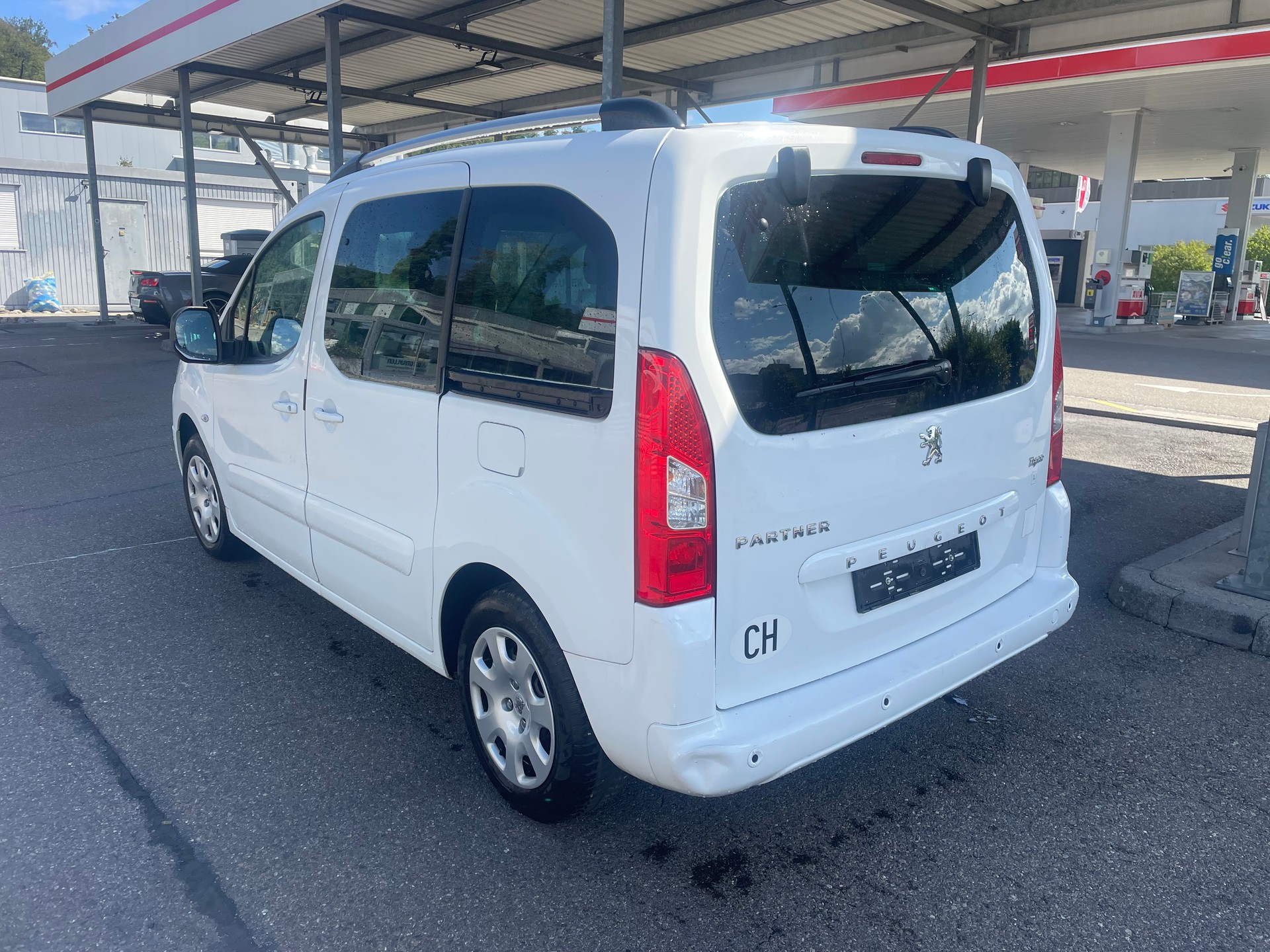 PEUGEOT Partner 1.6 Trendy Clim (Pack)-image-6