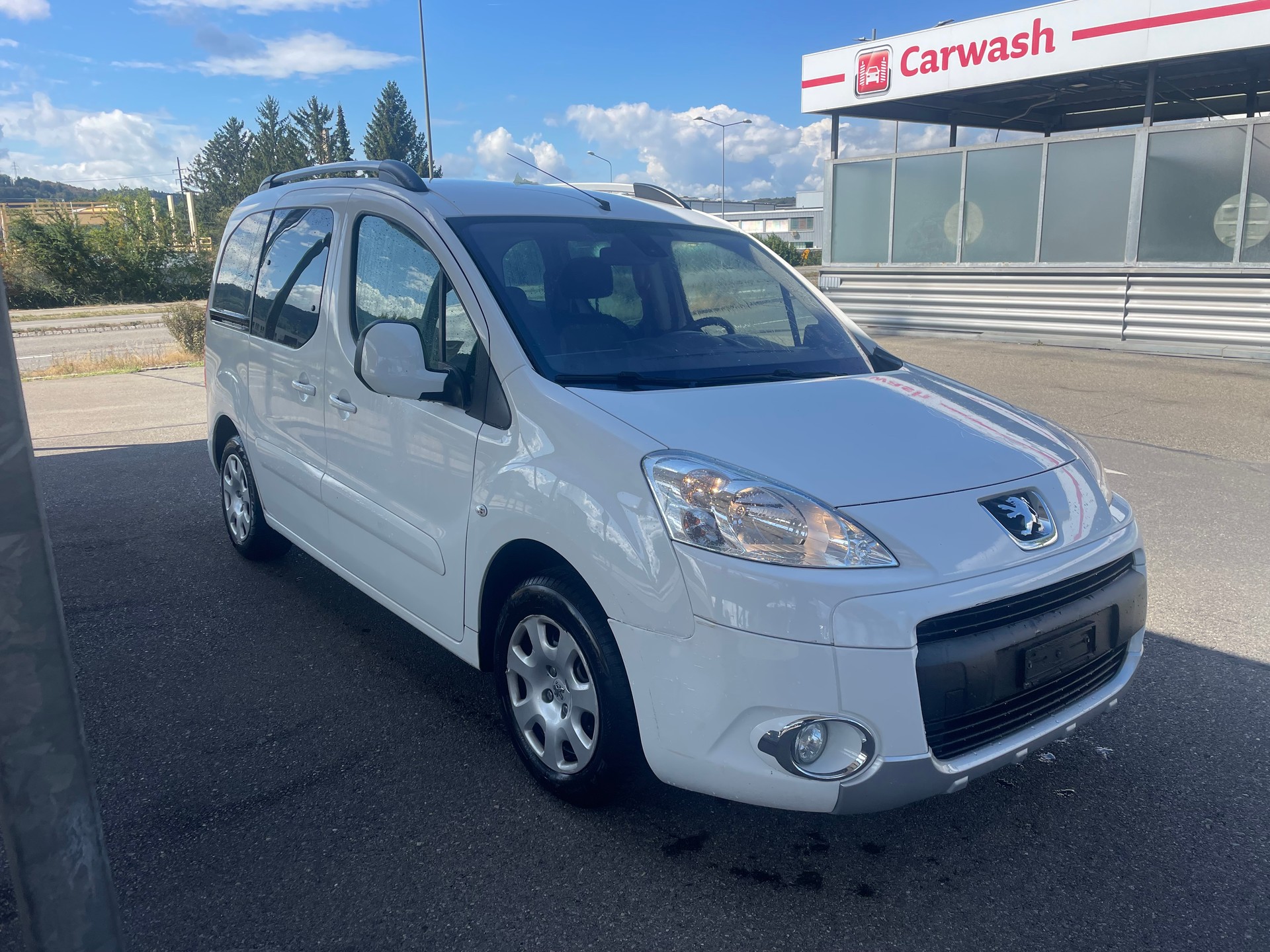 PEUGEOT Partner 1.6 Trendy Clim (Pack)-image-1