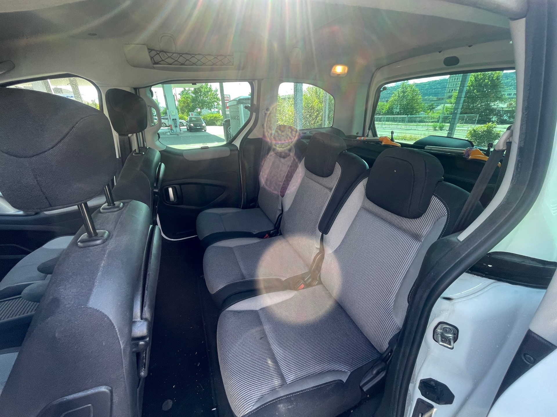 PEUGEOT Partner 1.6 Trendy Clim (Pack)-image-11