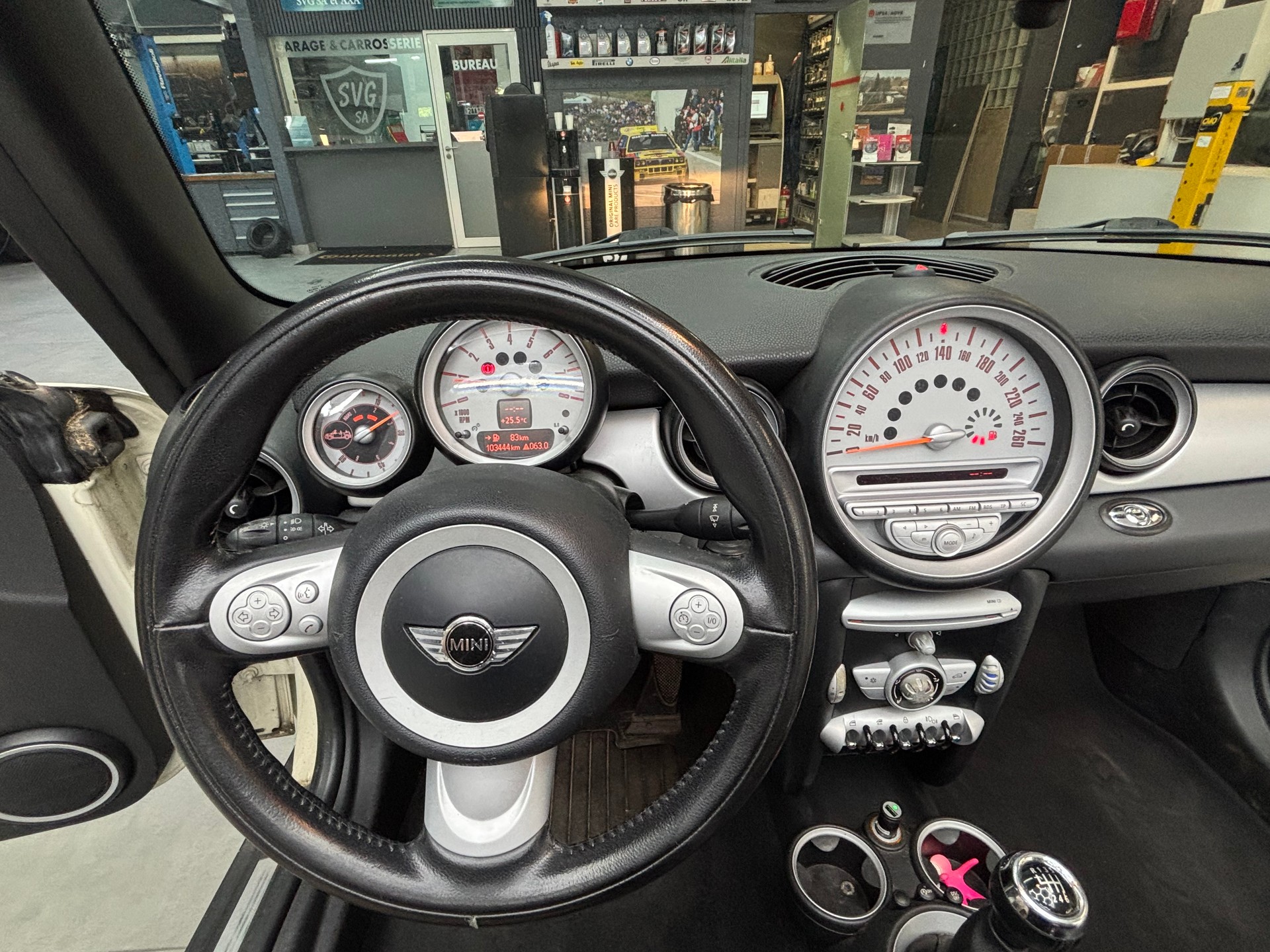 MINI Cooper Cabriolet-image-14