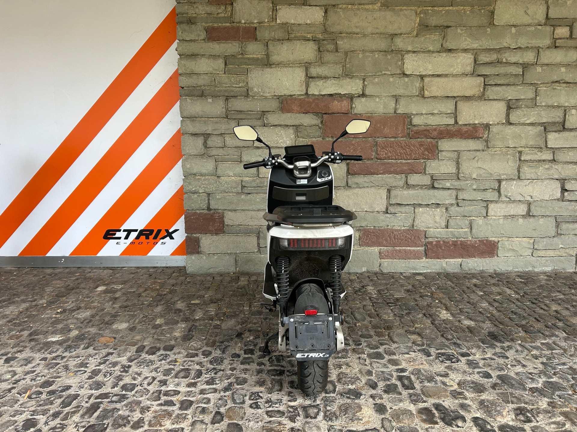ECOOTER Mit Rack-showroom-element-2