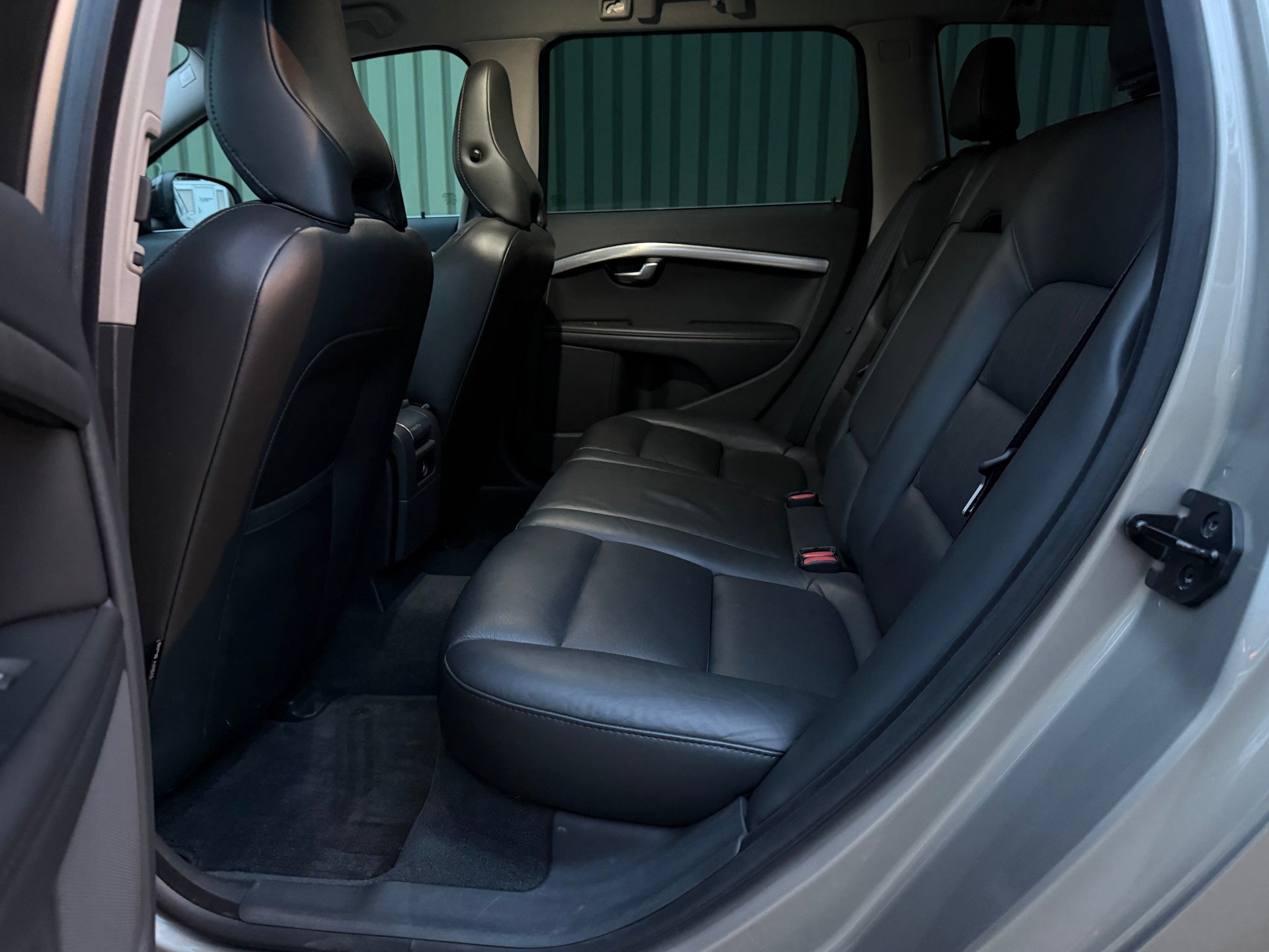 VOLVO V70 D3 Summum Geartronic-image-12