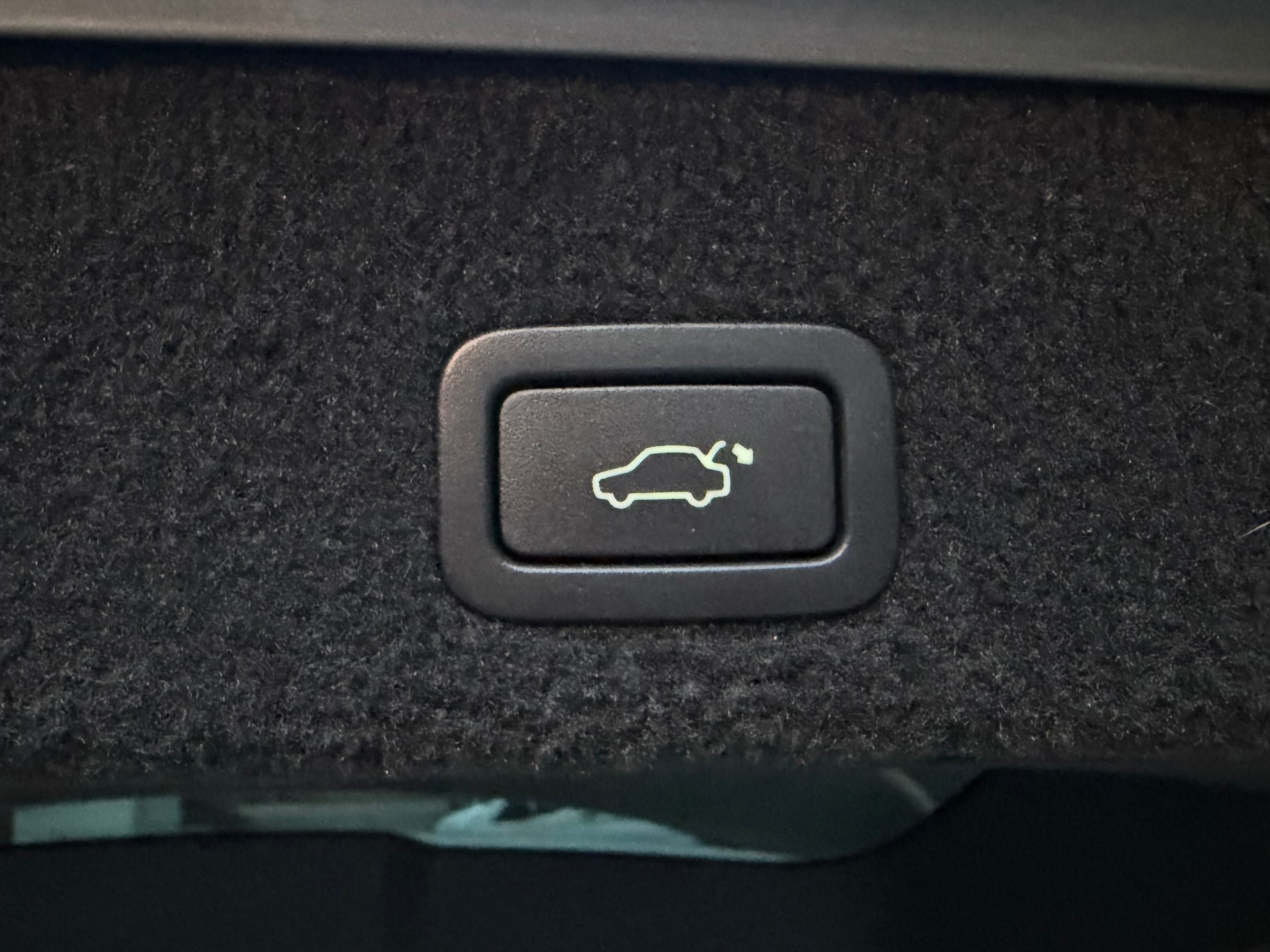 VOLVO V70 D3 Summum Geartronic-image-14