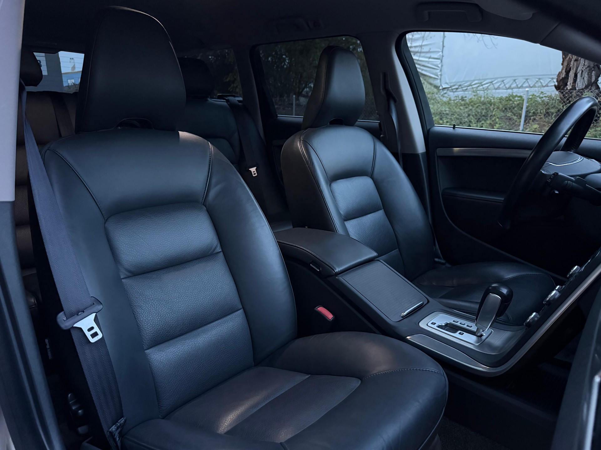 VOLVO V70 D3 Summum Geartronic-image-10