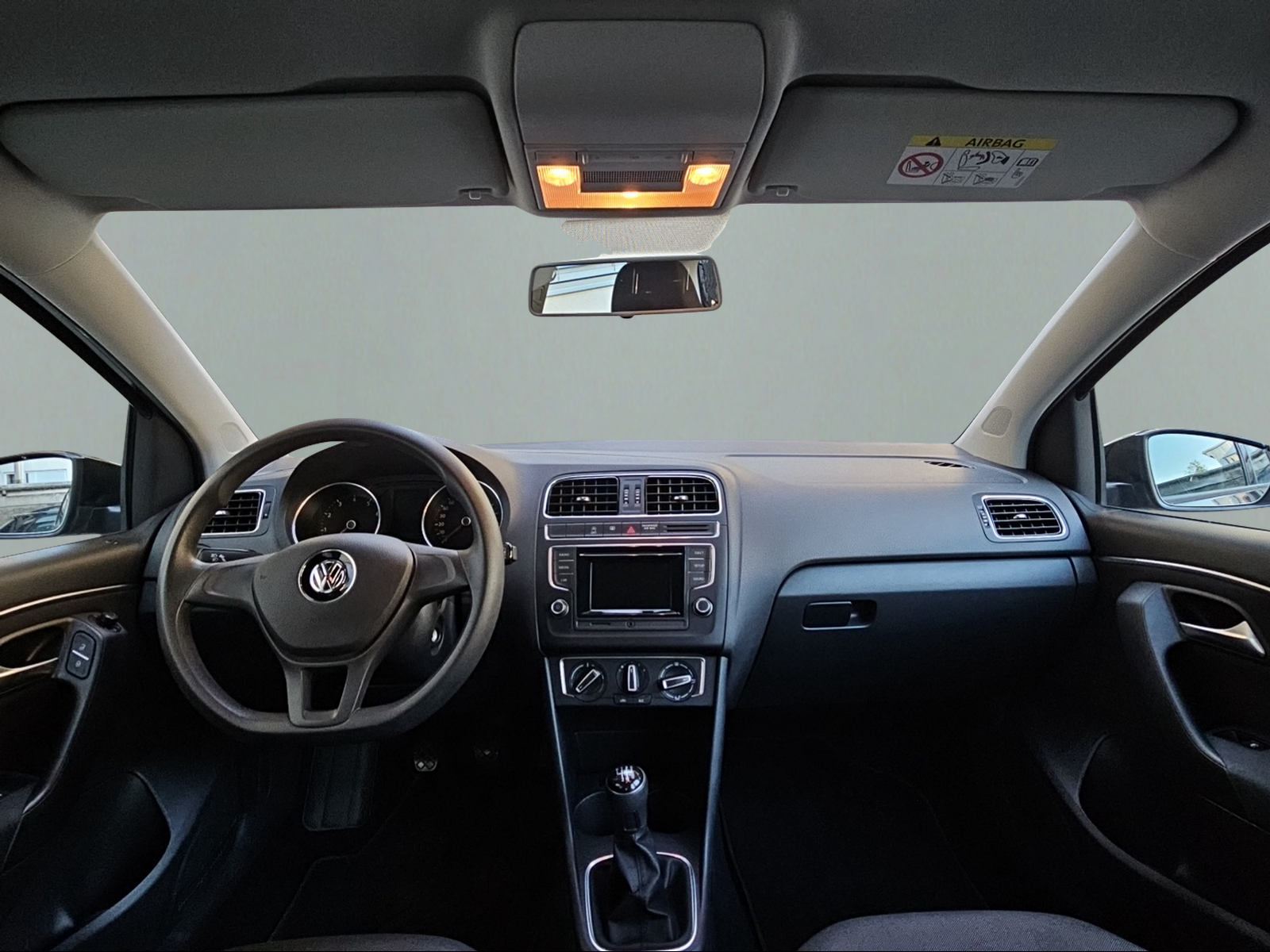 VW Polo 1.2 TSI BMT Trendline-image-10