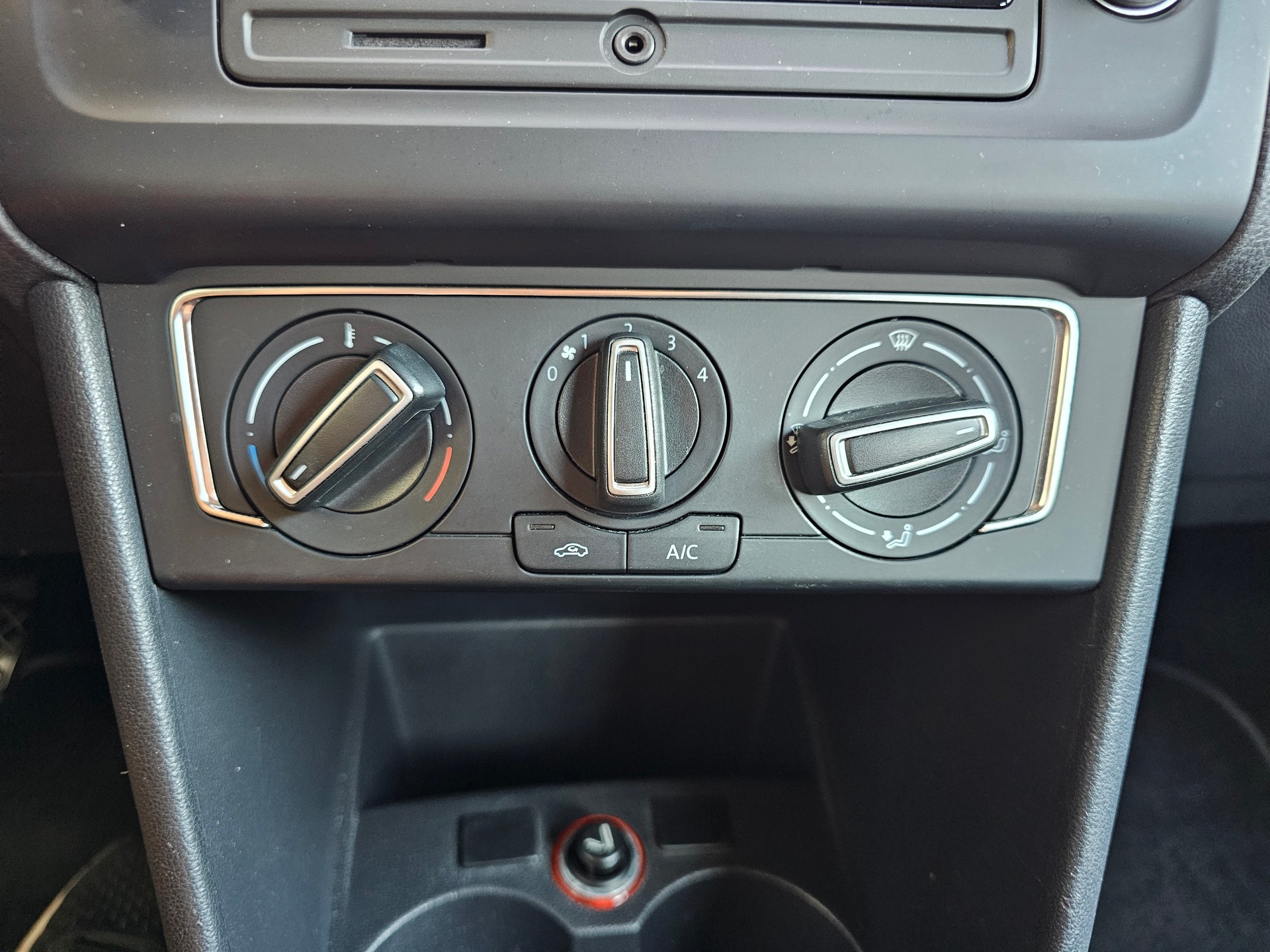 VW Polo 1.2 TSI BMT Trendline-image-13