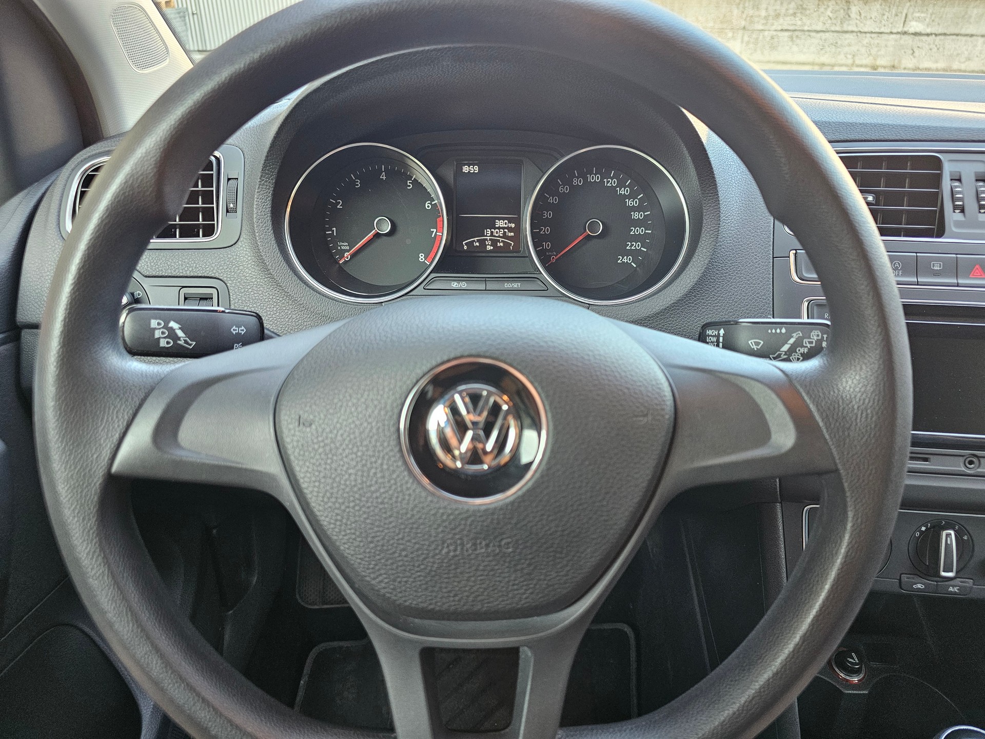 VW Polo 1.2 TSI BMT Trendline-image-16