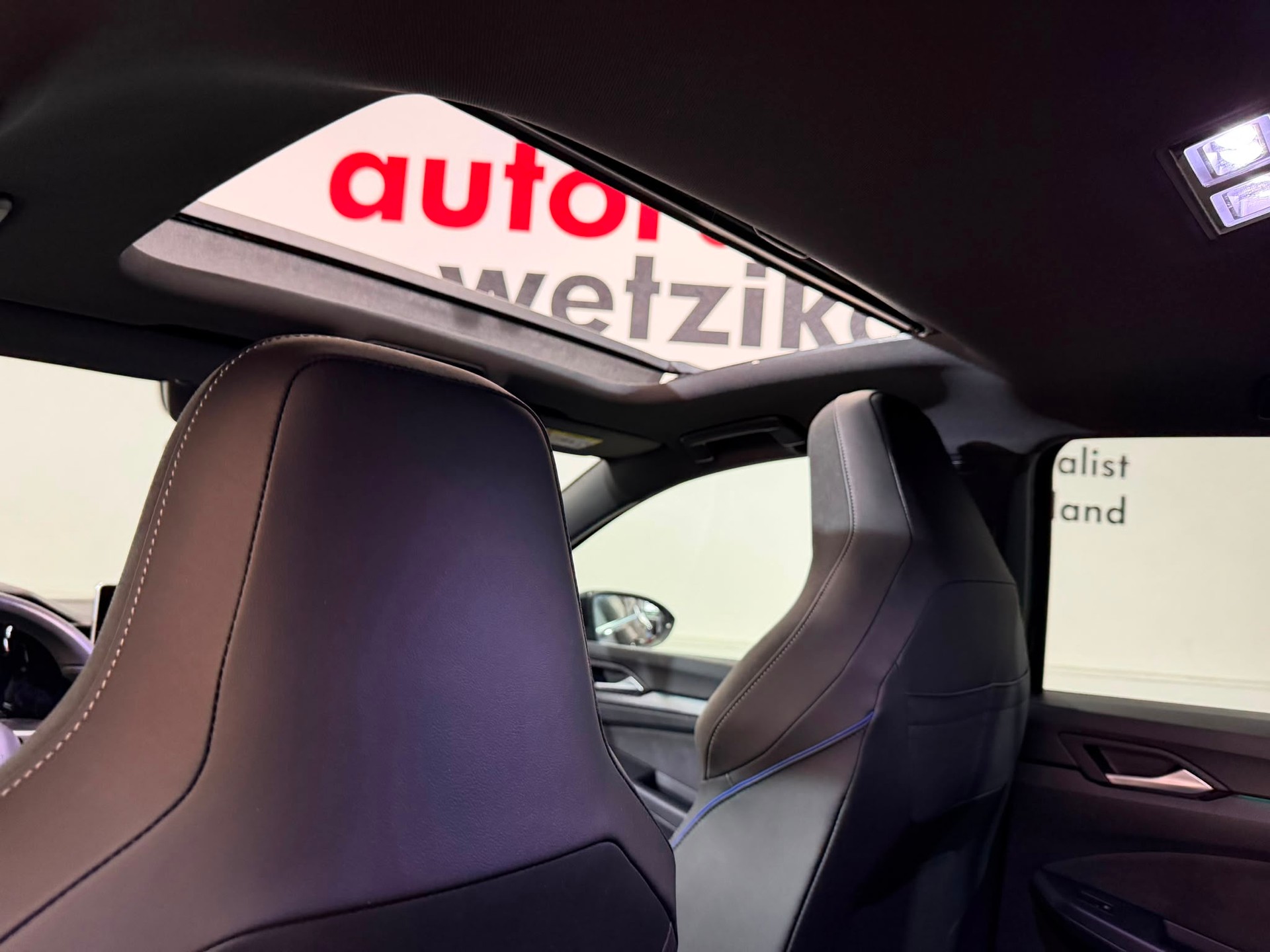 VW Golf 1.5 e TSI mHEV R-Line DSG-image-7