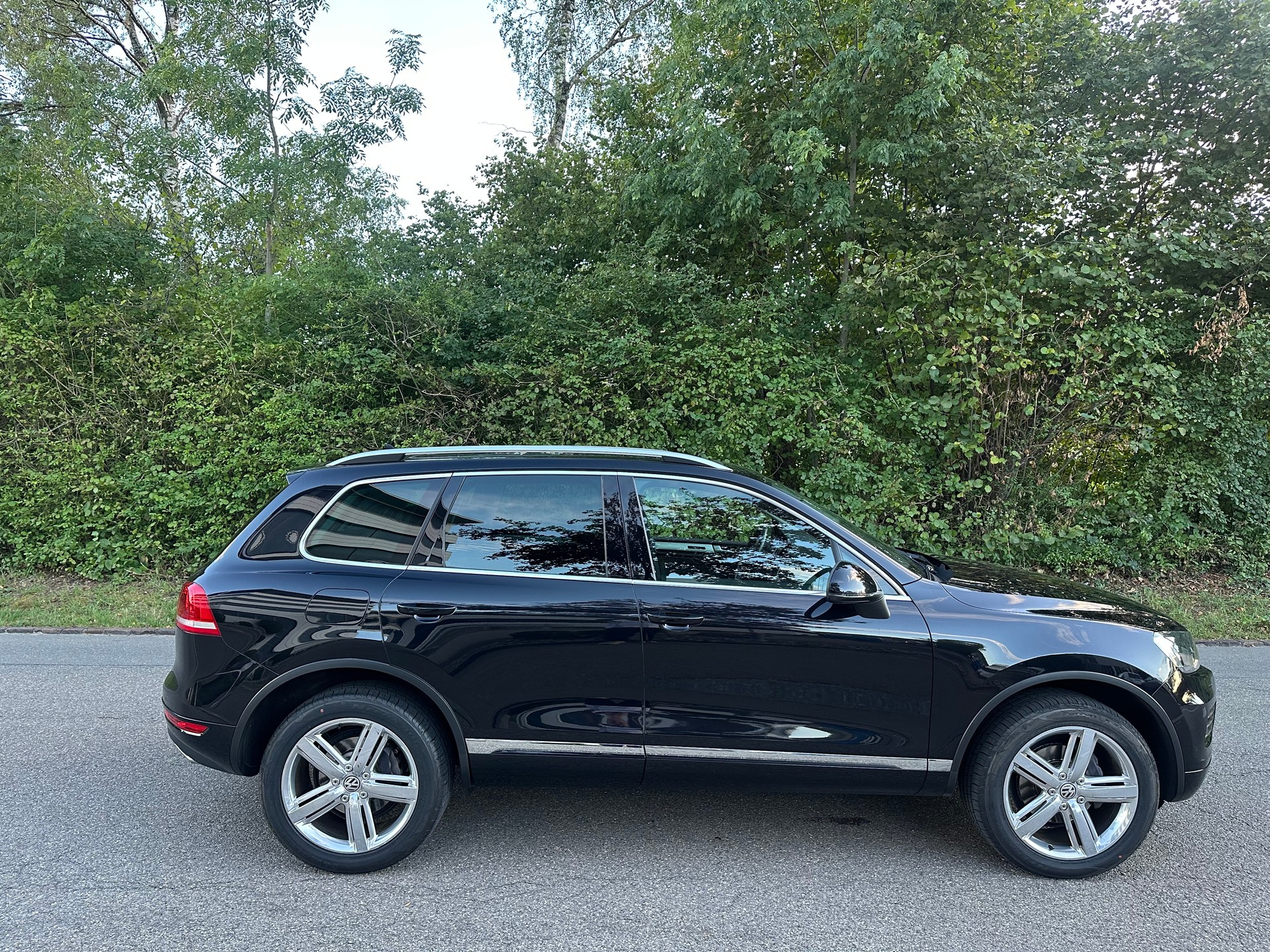 VW Touareg 3.0 TDI BlueMotion Technology Tiptronic-image-12