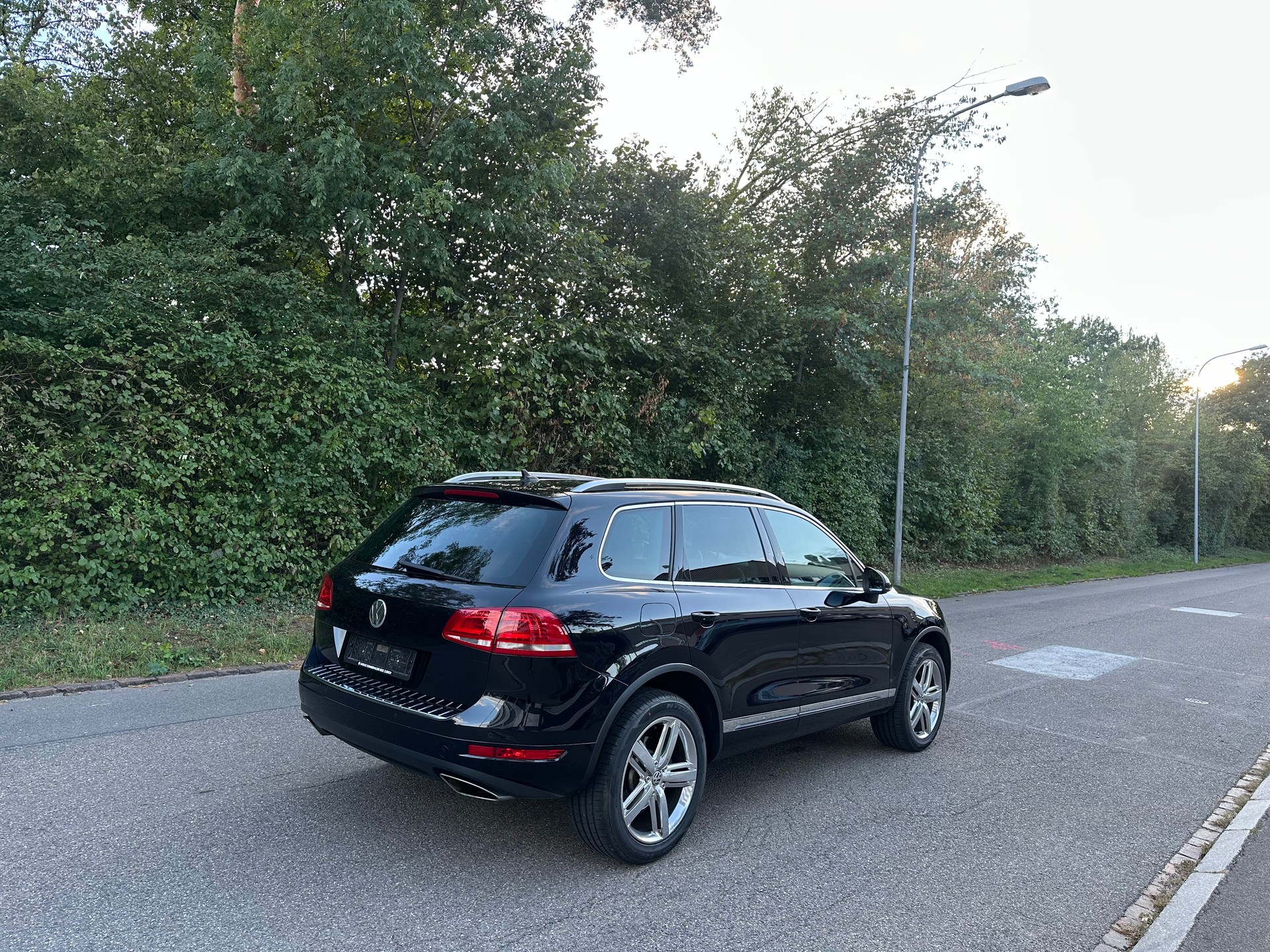 VW Touareg 3.0 TDI BlueMotion Technology Tiptronic-image-3