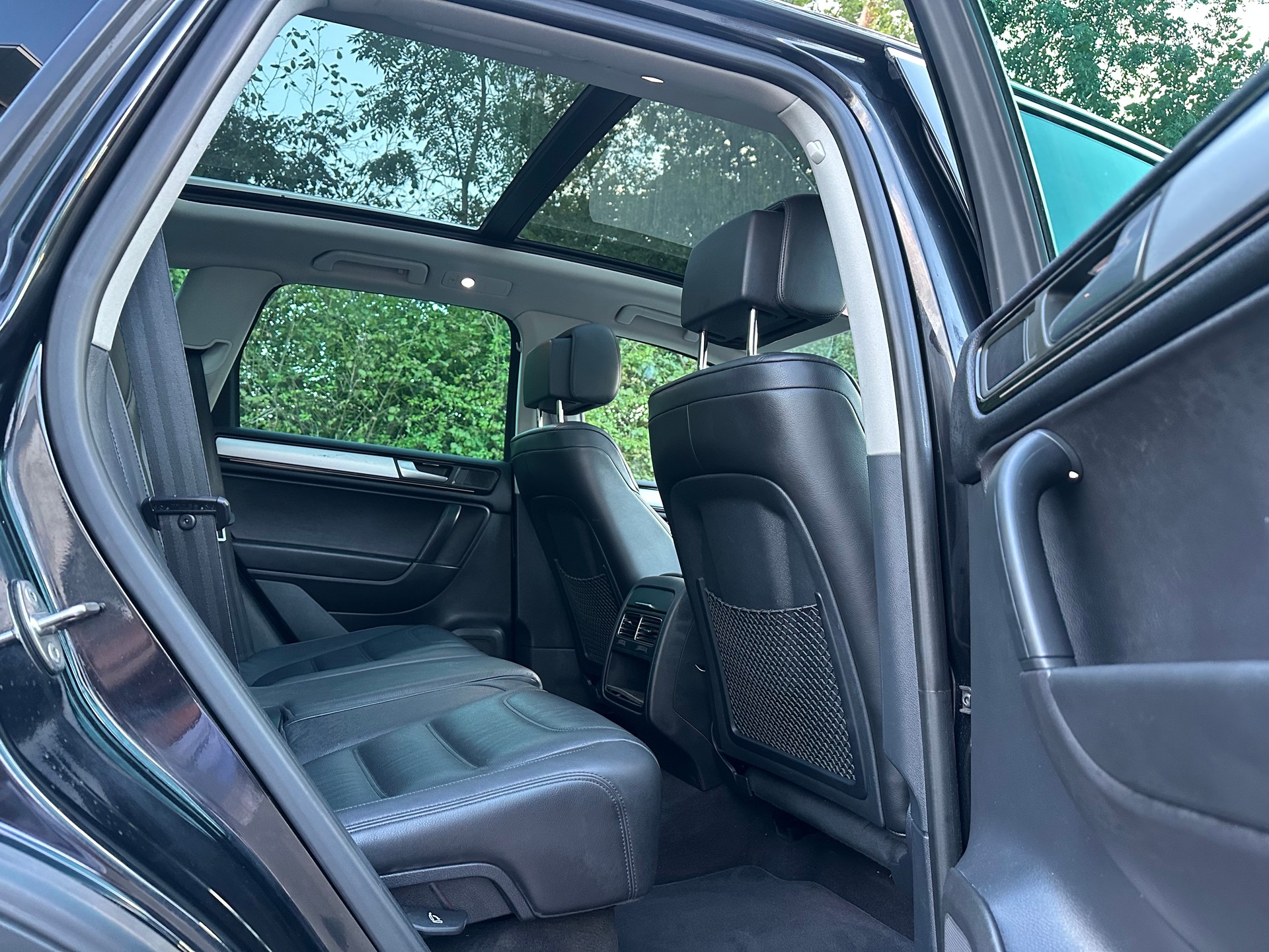 VW Touareg 3.0 TDI BlueMotion Technology Tiptronic-image-6