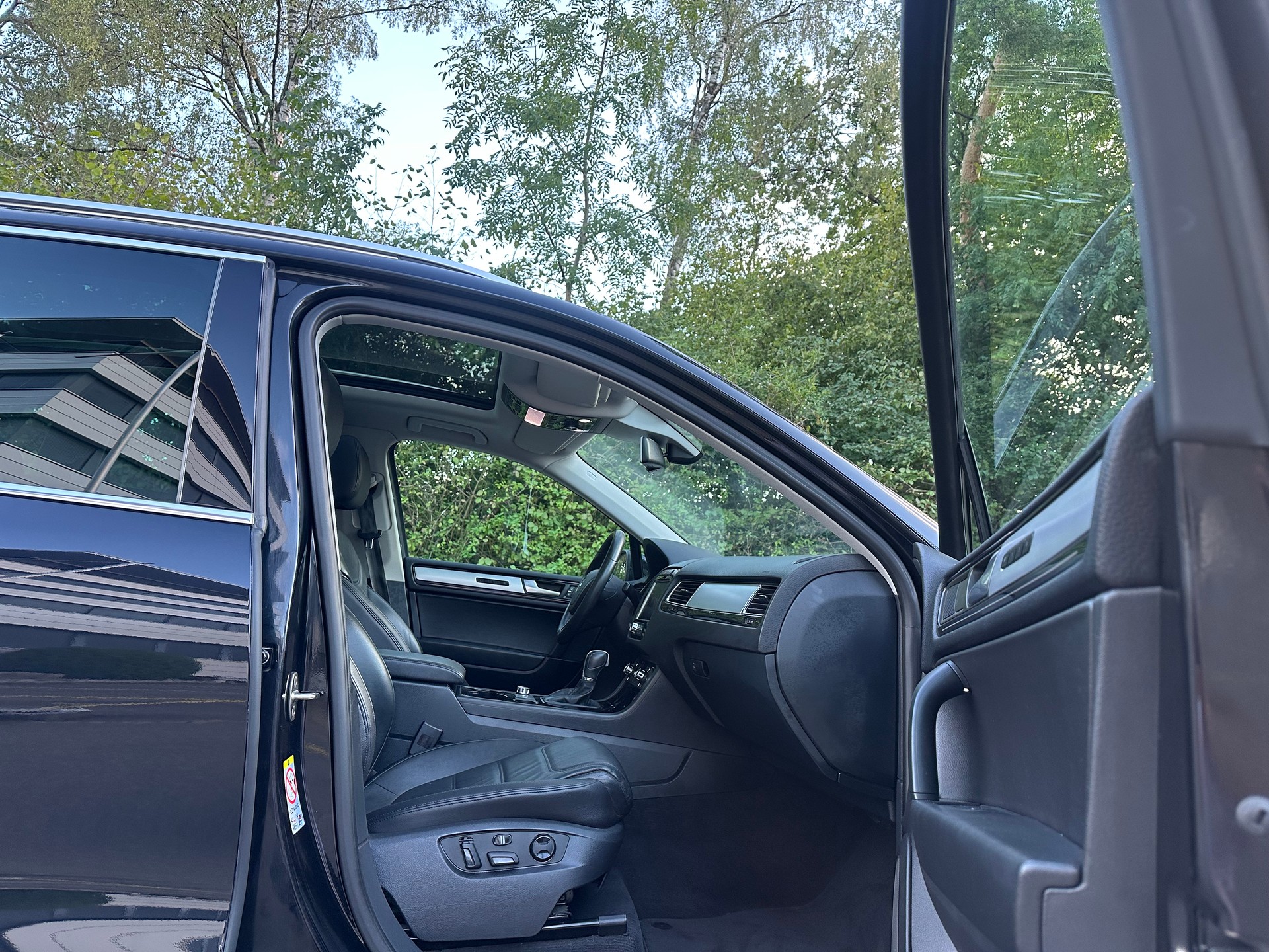 VW Touareg 3.0 TDI BlueMotion Technology Tiptronic-image-7