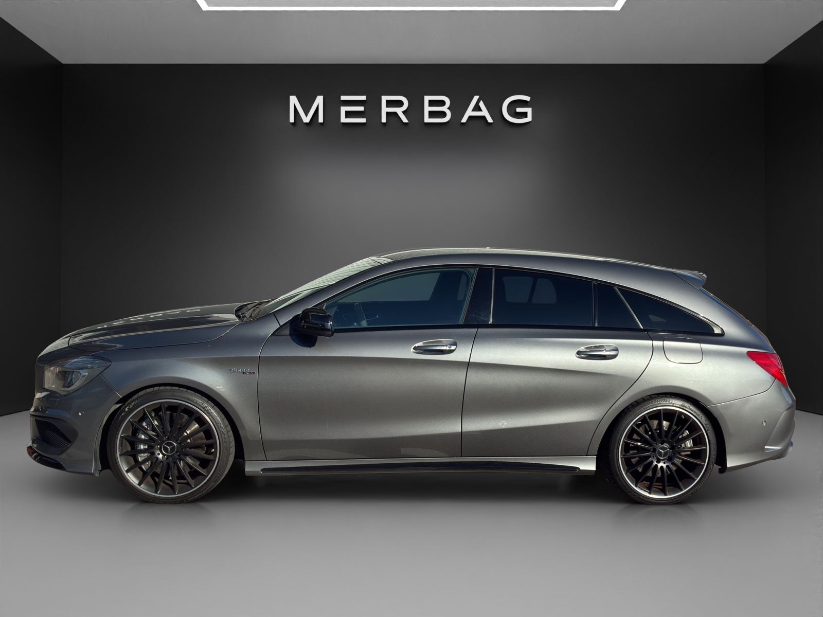 MERCEDES-BENZ CLA Shooting Brake 45 AMG 4Matic Speedshift-image-2