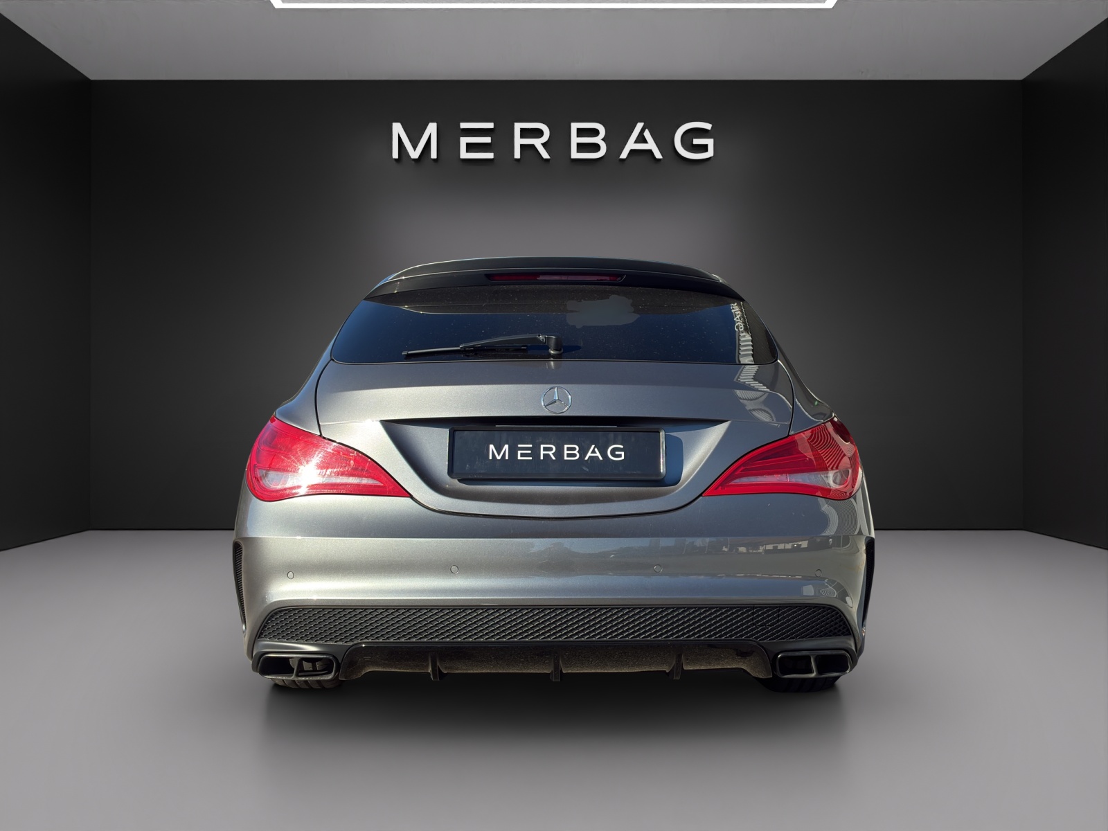 MERCEDES-BENZ CLA Shooting Brake 45 AMG 4Matic Speedshift-image-4