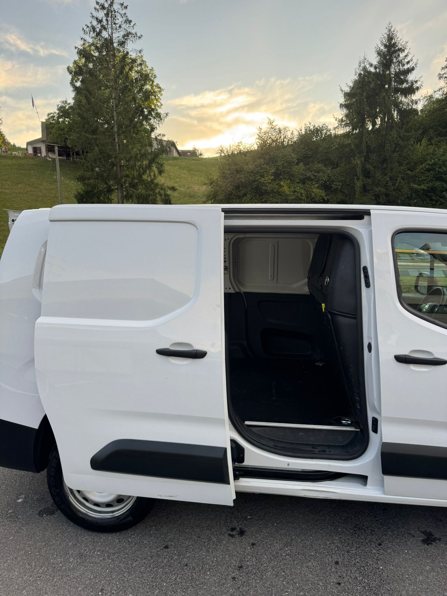 FIAT Doblo 1.5 BlueHDi L2 Crew Cab Plus-image-13