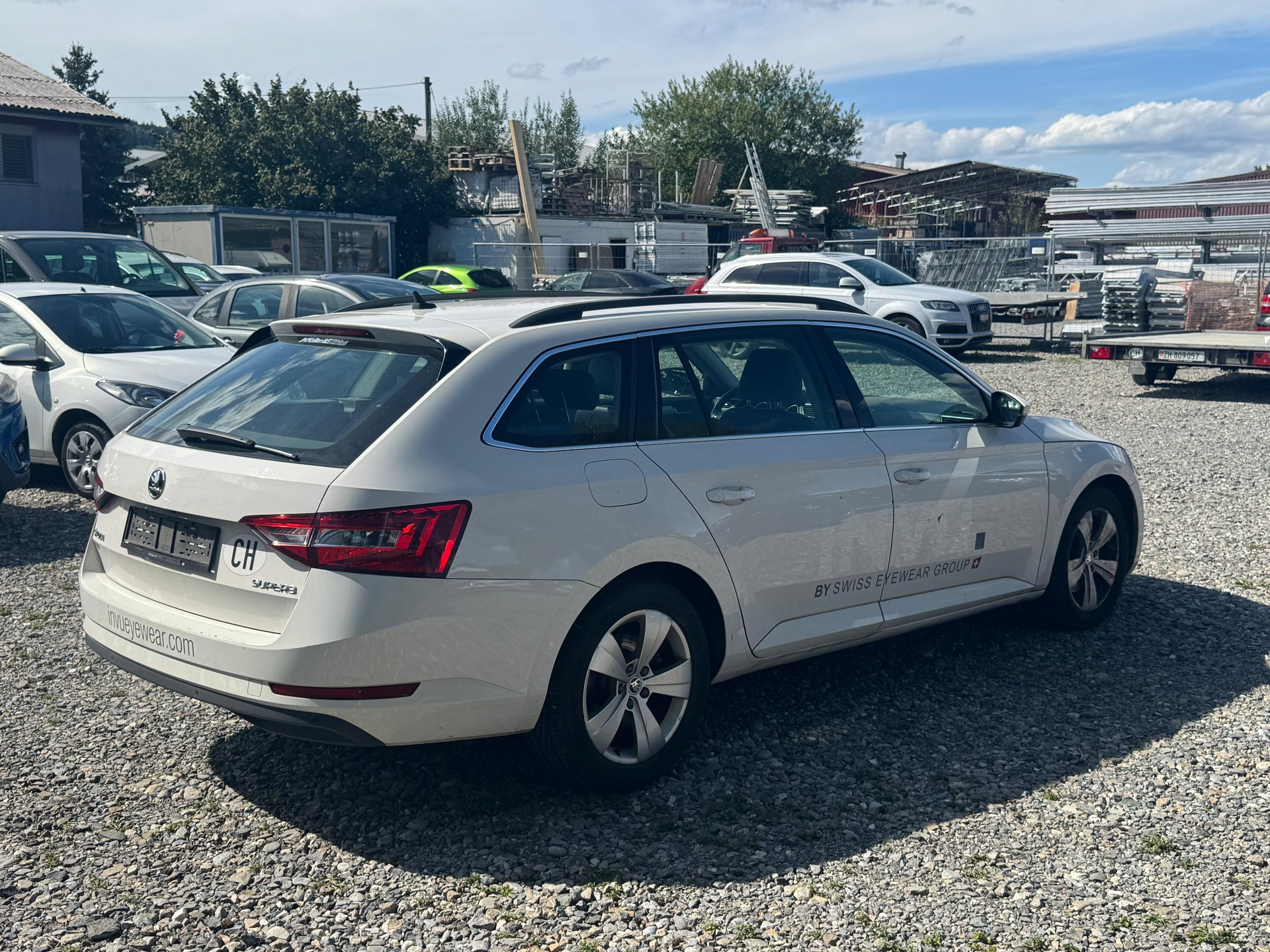 SKODA Superb Combi 2.0 TDi Ambition DSG-image-1