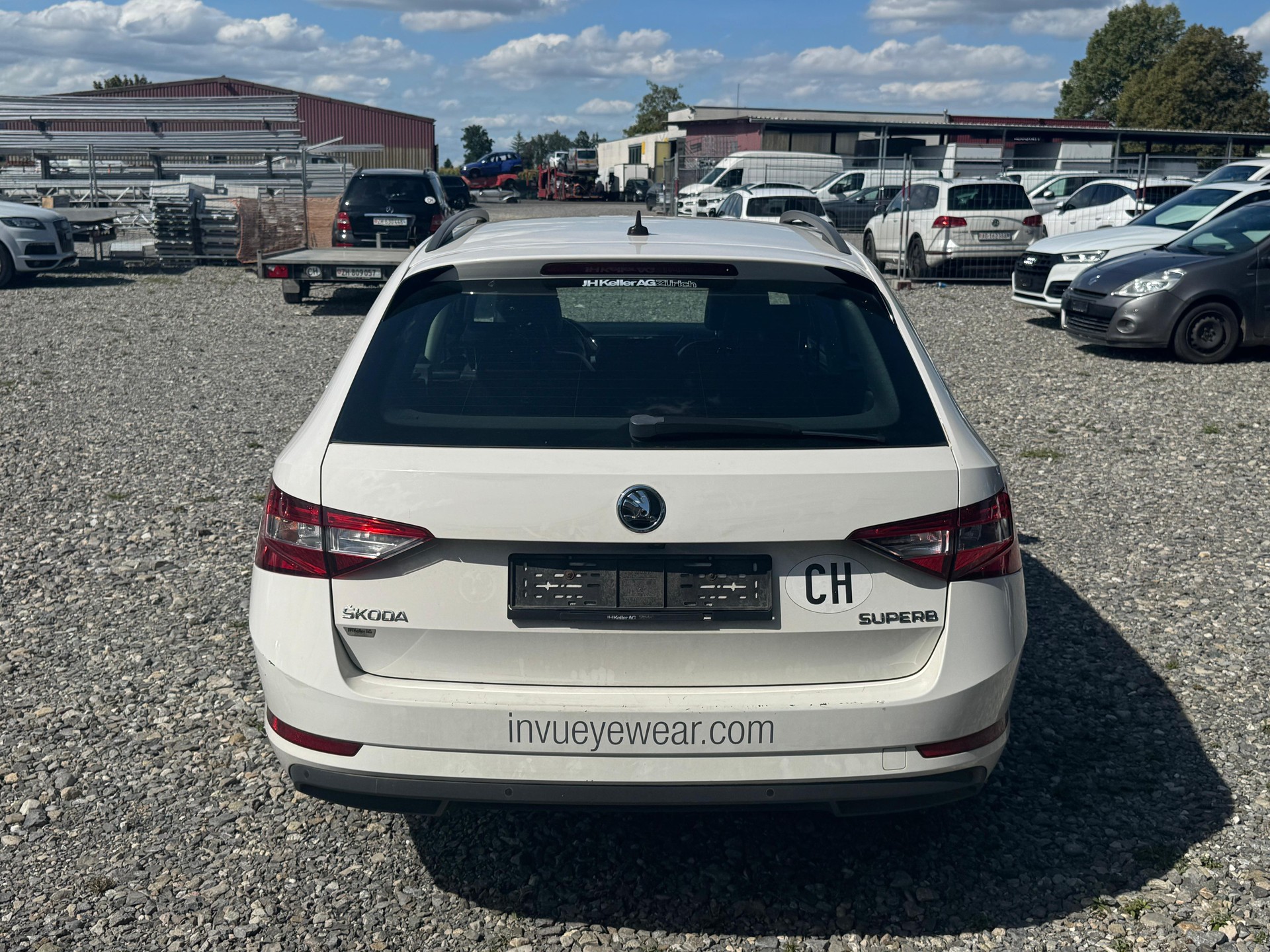 SKODA Superb Combi 2.0 TDi Ambition DSG-image-2