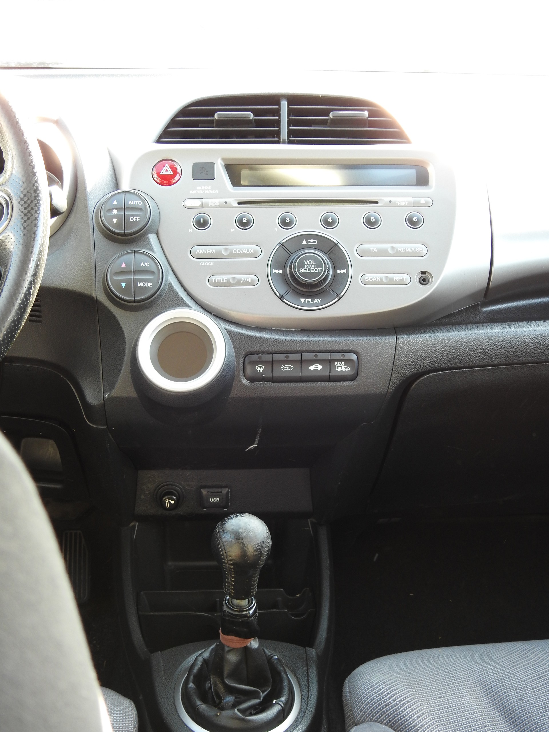 HONDA Jazz 1.4i Exclusive-image-16