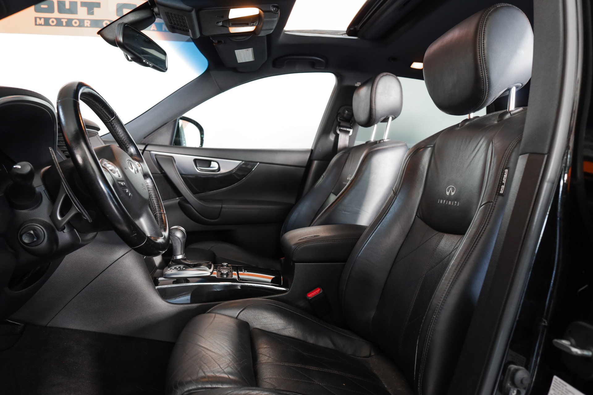 INFINITI FX50 S Premium AWD Automatic-image-8