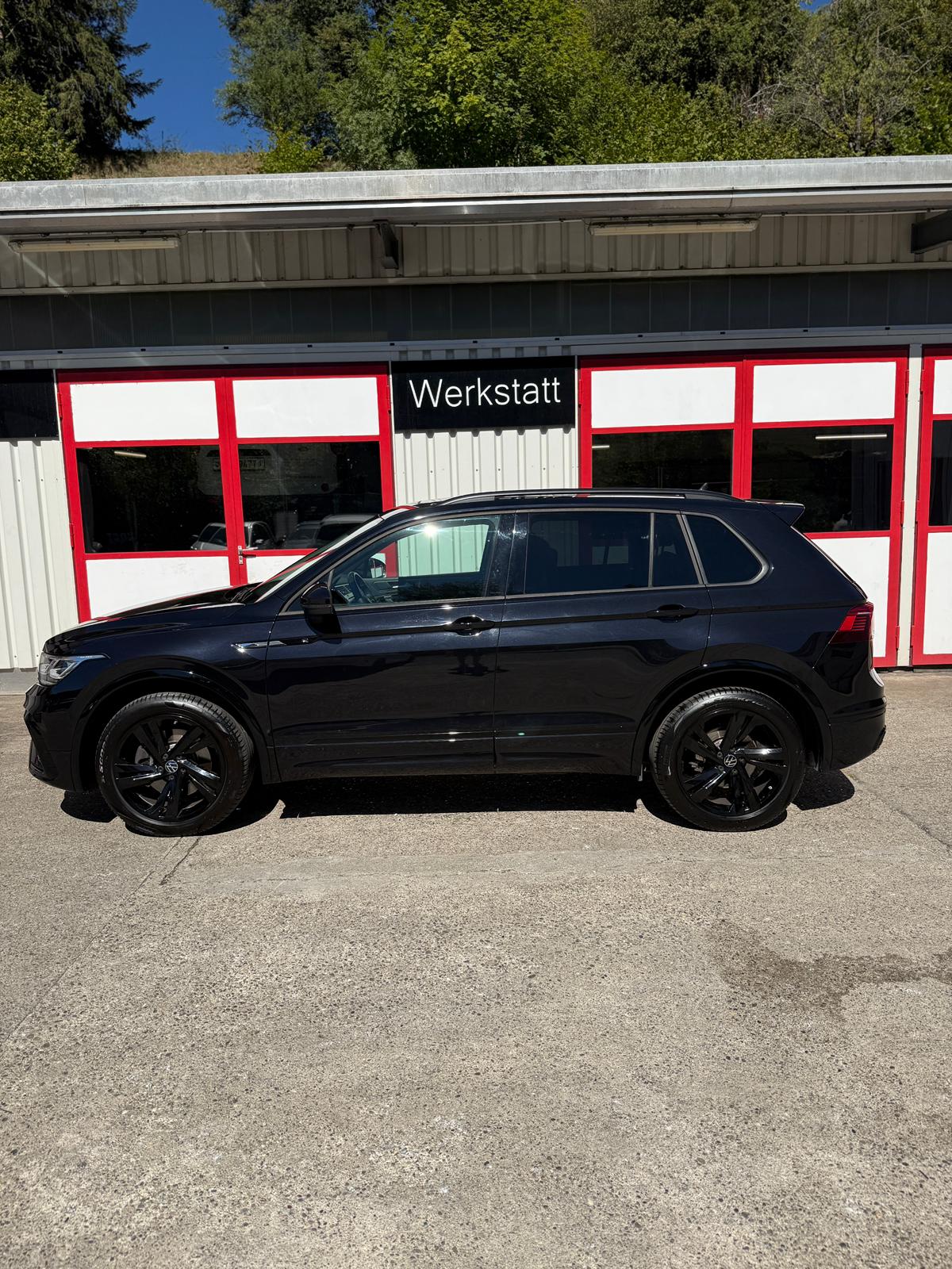 VW Tiguan 2.0TSI R-Line 4Motion DSG-image-2