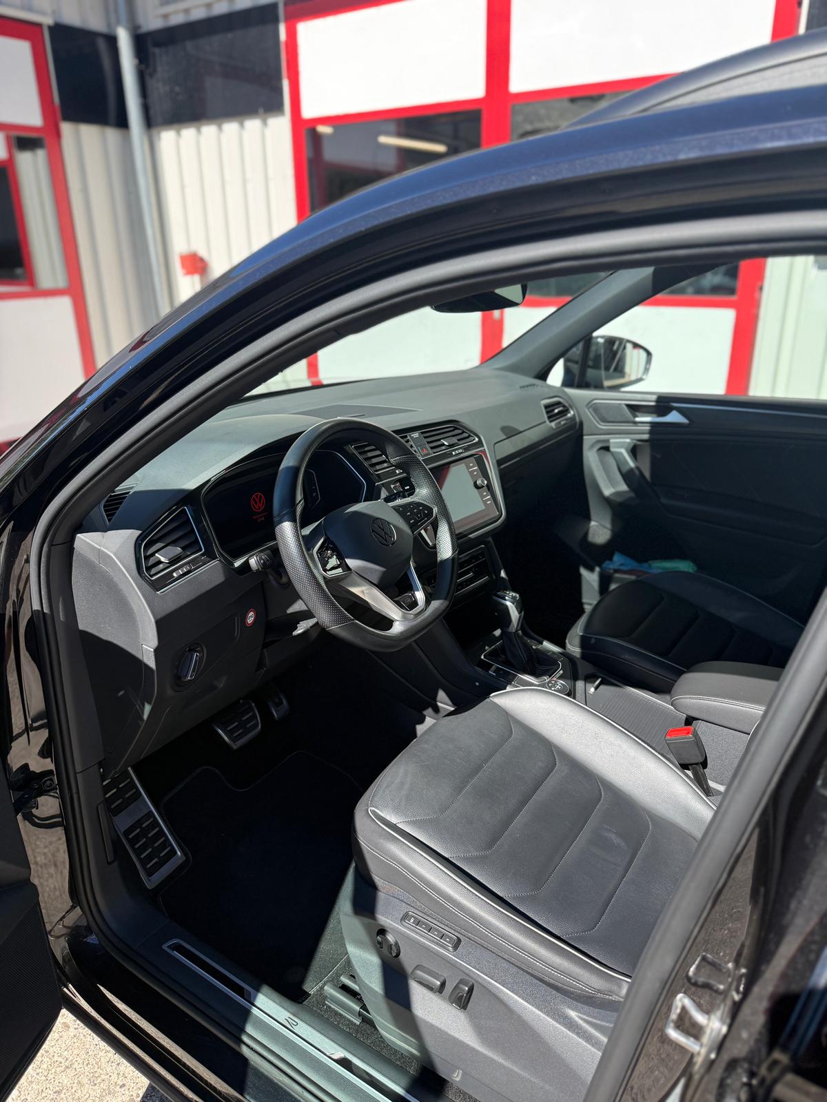 VW Tiguan 2.0TSI R-Line 4Motion DSG-image-8