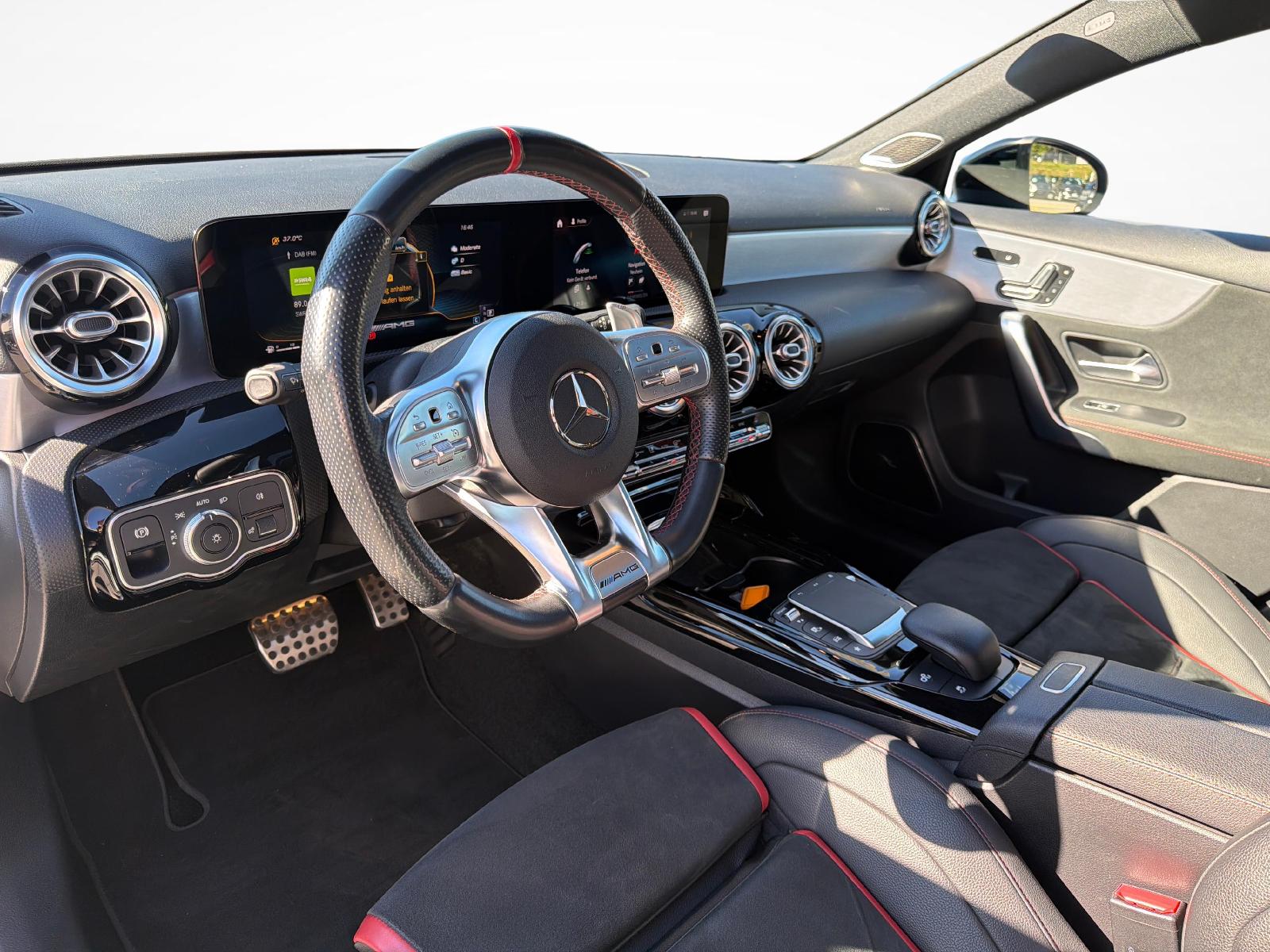 MERCEDES-BENZ A 35 AMG 4matic-image-10