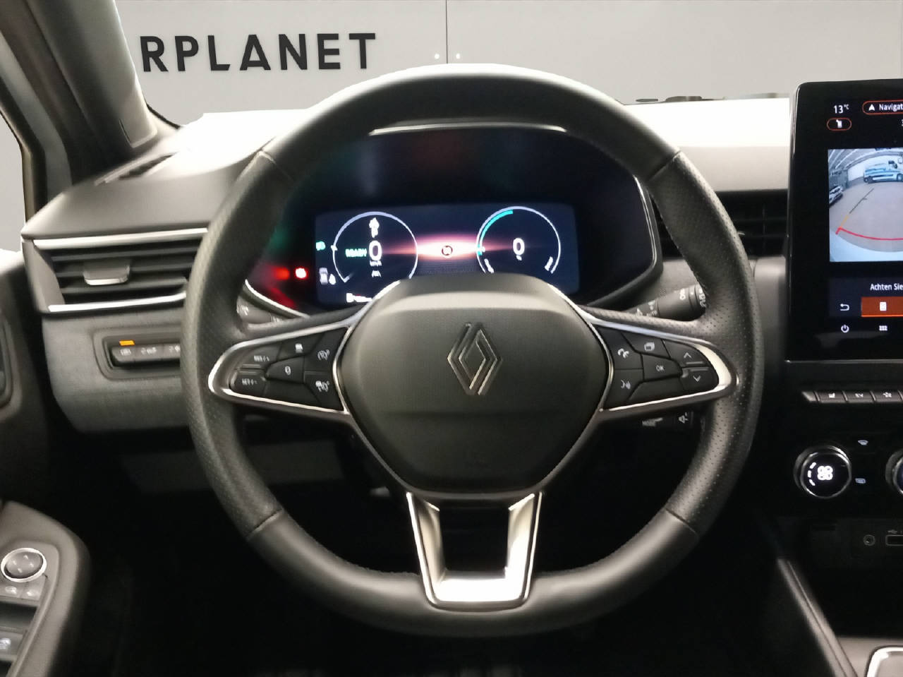 RENAULT Clio 1.6 E-Tech techno-image-6