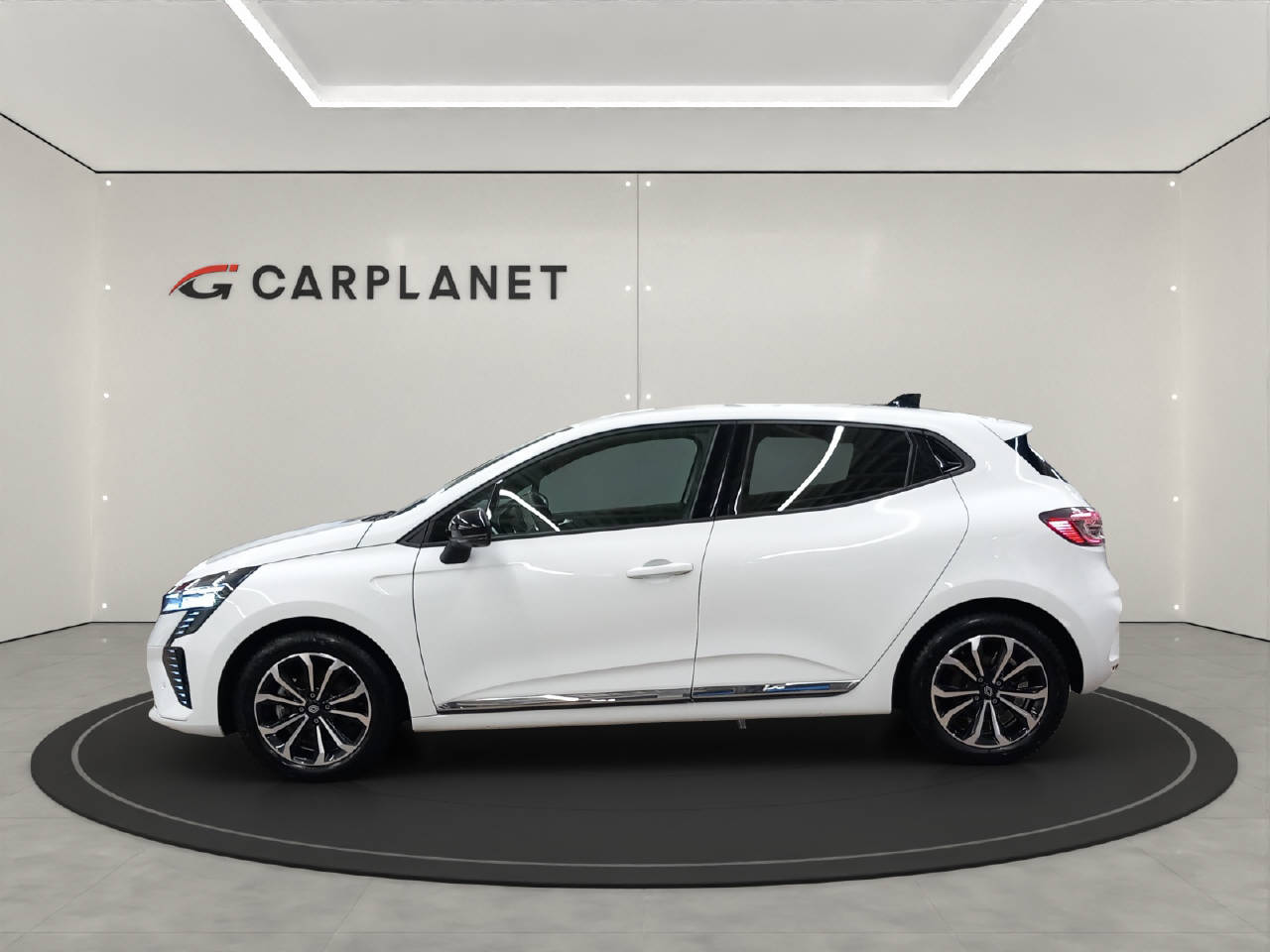 RENAULT Clio 1.6 E-Tech techno-image-1