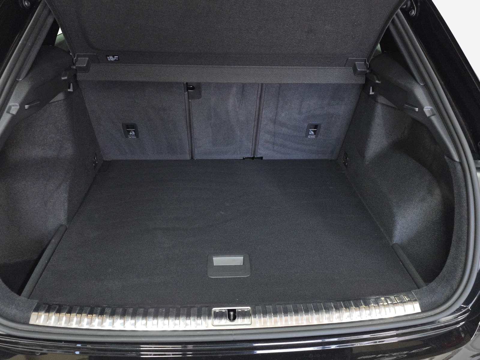 AUDI Q3 35 TFSI S line Attraction S-tronic-image-12