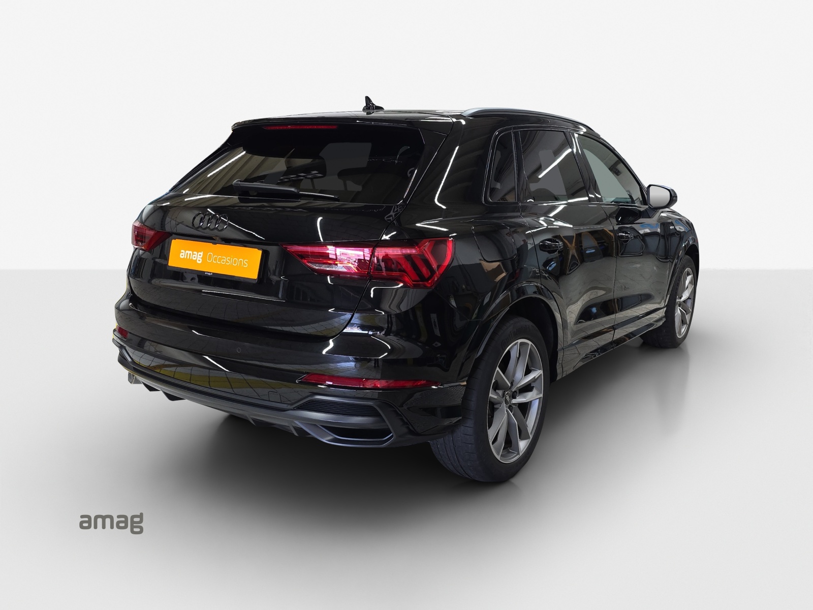 AUDI Q3 35 TFSI S line Attraction S-tronic-image-4