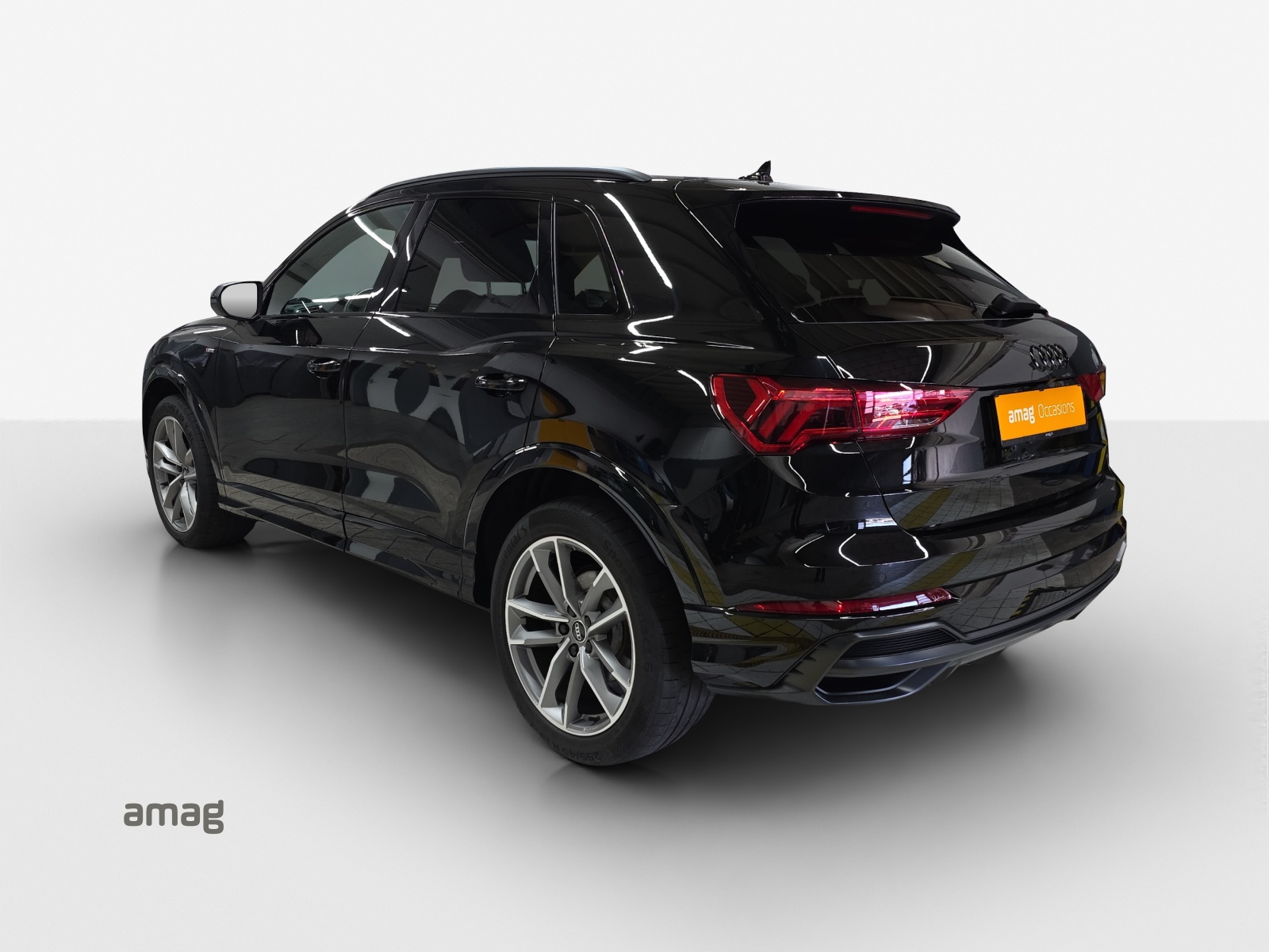AUDI Q3 35 TFSI S line Attraction S-tronic-image-2