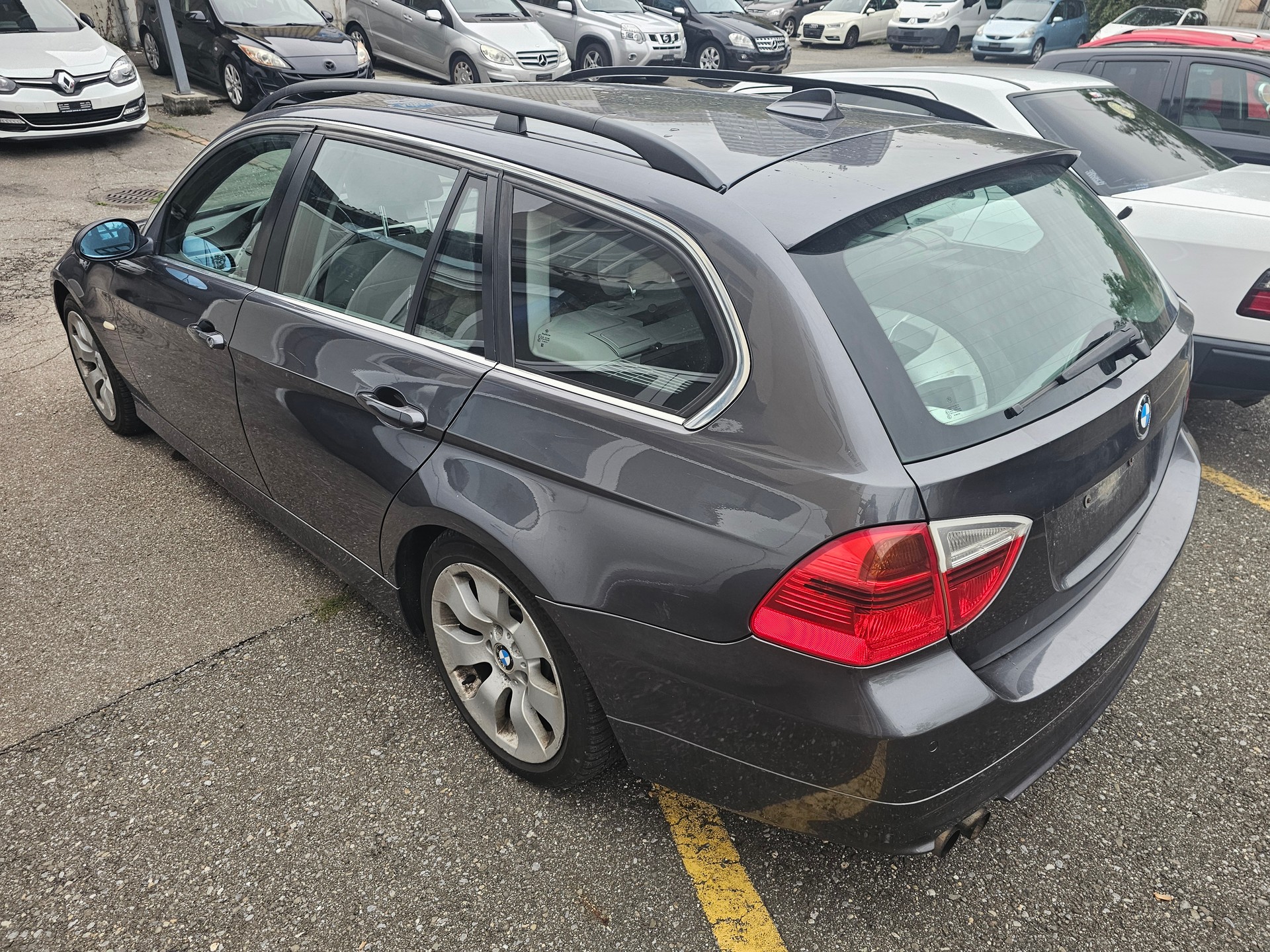BMW 325xi Touring more4you-image-4