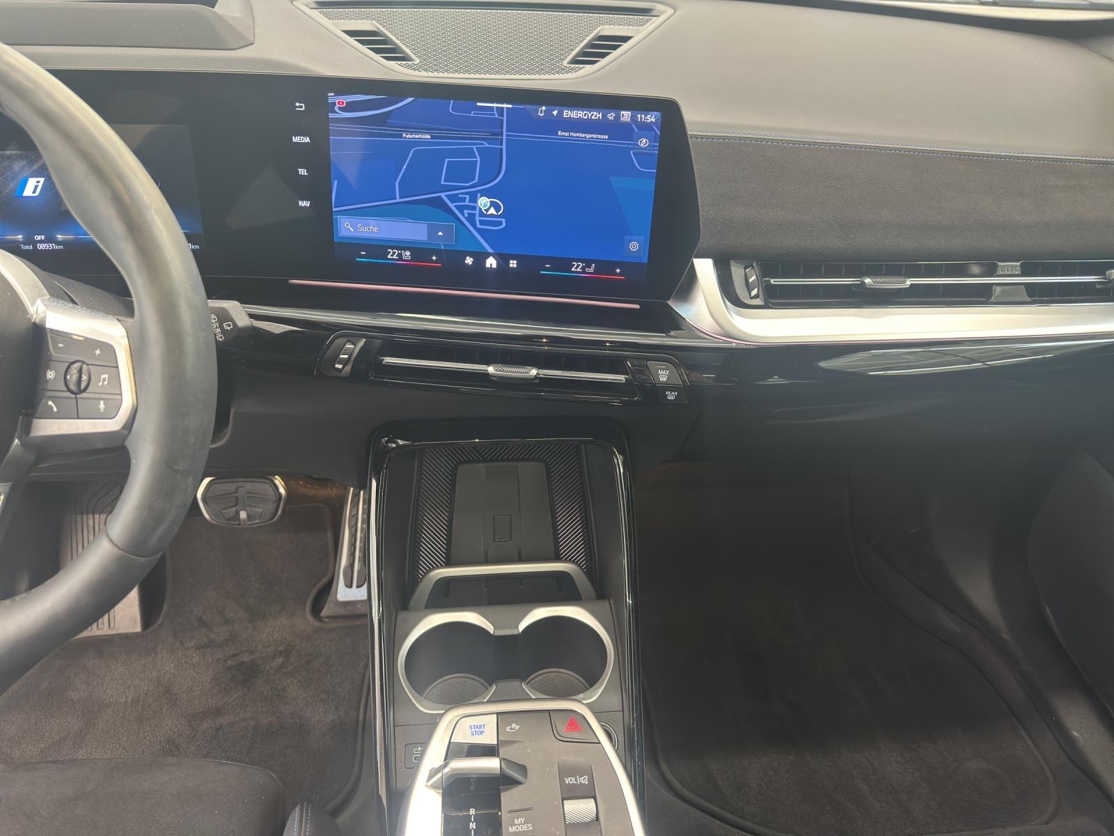 BMW iX1 30 xDrive M Sportpaket Pro-image-13