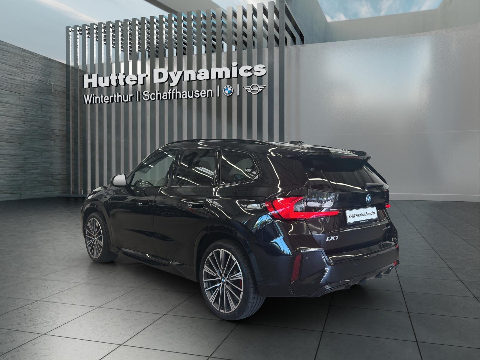 BMW iX1 30 xDrive M Sportpaket Pro-image-7