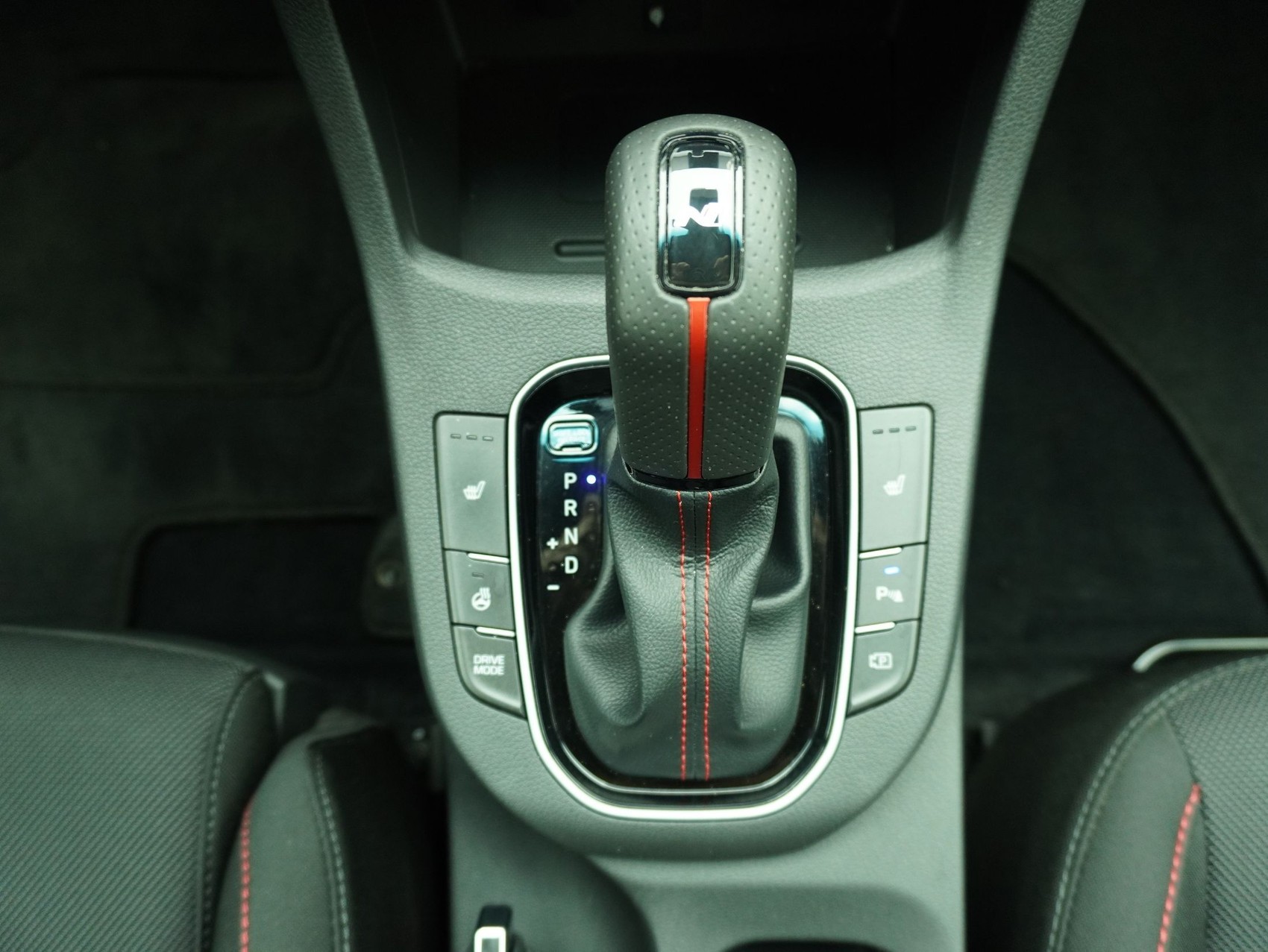 HYUNDAI i30 1.5 T-GDi N-Line-image-13