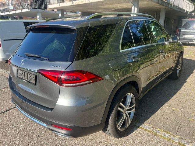 MERCEDES-BENZ GLE 300 d 4Matic AMG Line 9G-Tronic-image-10
