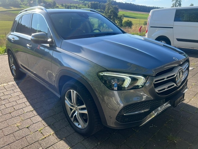 MERCEDES-BENZ GLE 300 d 4Matic AMG Line 9G-Tronic-image-3