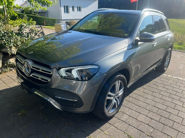 MERCEDES-BENZ GLE 300 d 4Matic AMG Line 9G-Tronic-image-4